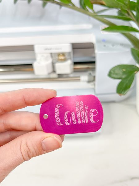 Engraved dog tag with Cricut Maker 3