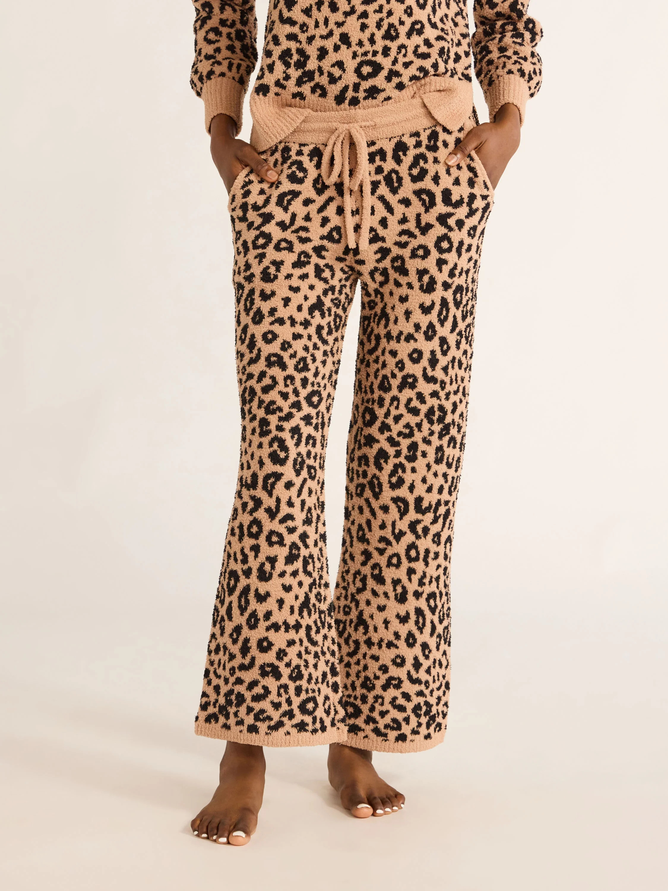 Joyspun Women's and Women’s Plus Chenille Pull-On Pants, 28” Inseam, Size XS - 3X | Walmart (US)