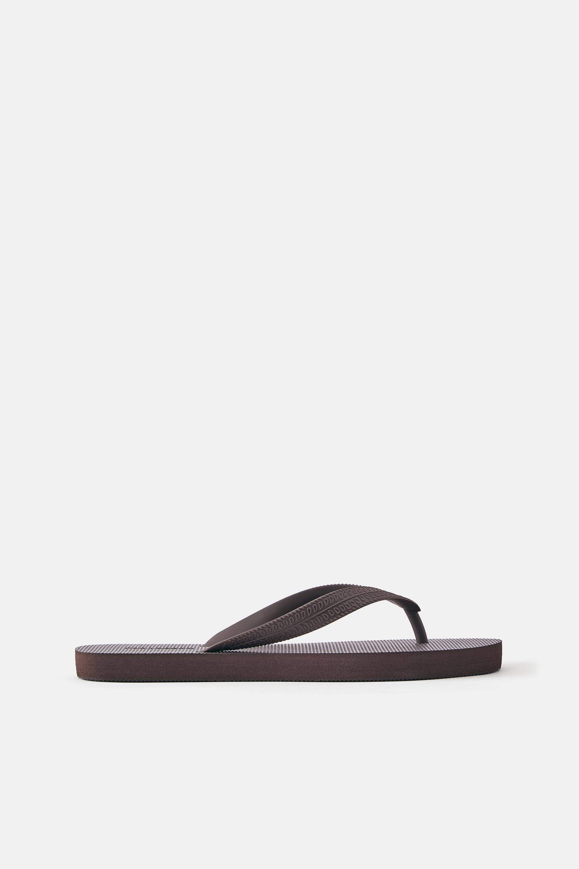 Flat sandals | Pull&Bear United Kingdom | PULL and BEAR UK