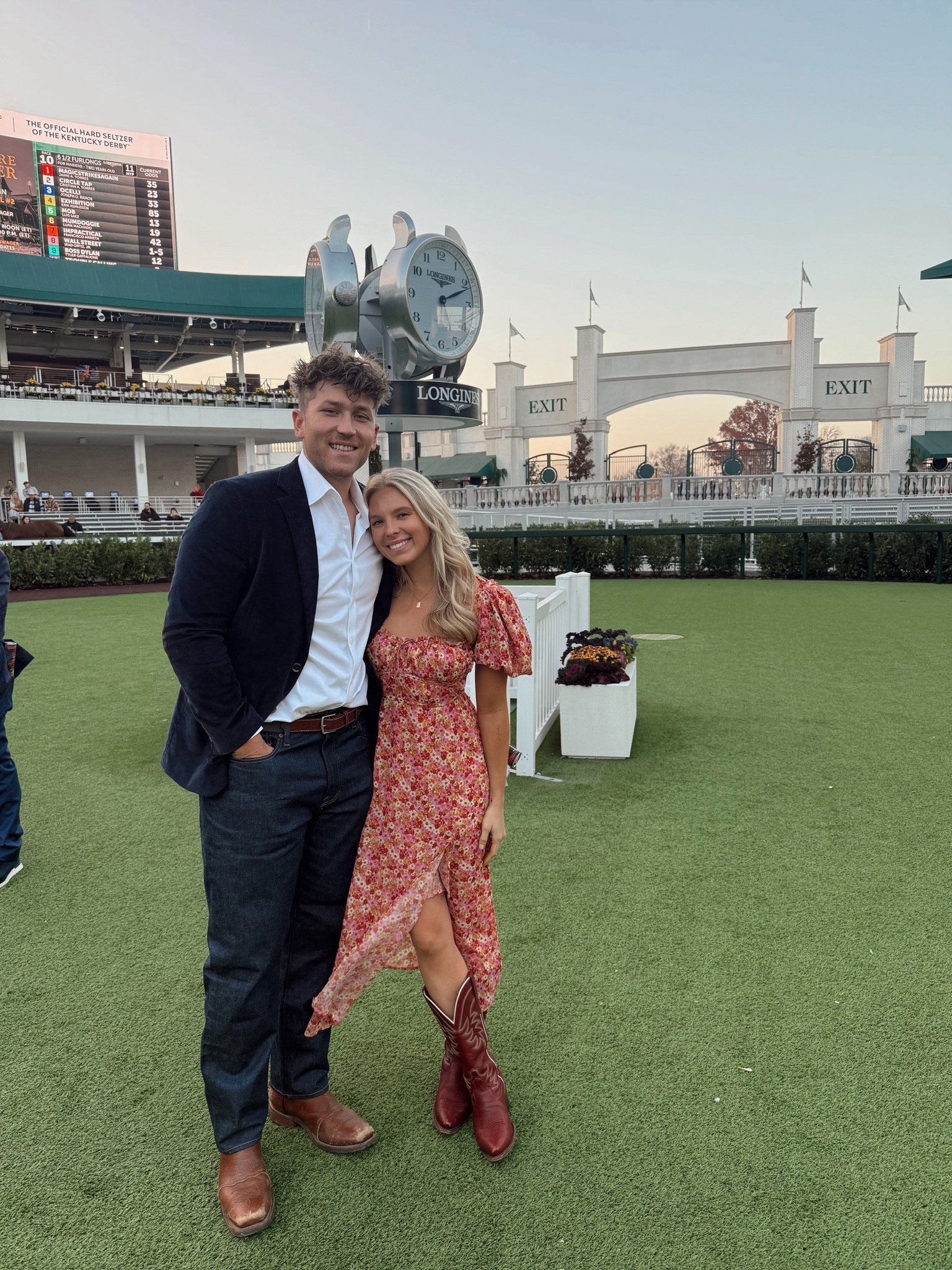 a dress for the races 💛💛💛 for love & lemons size - sold out but linked similar!!!
