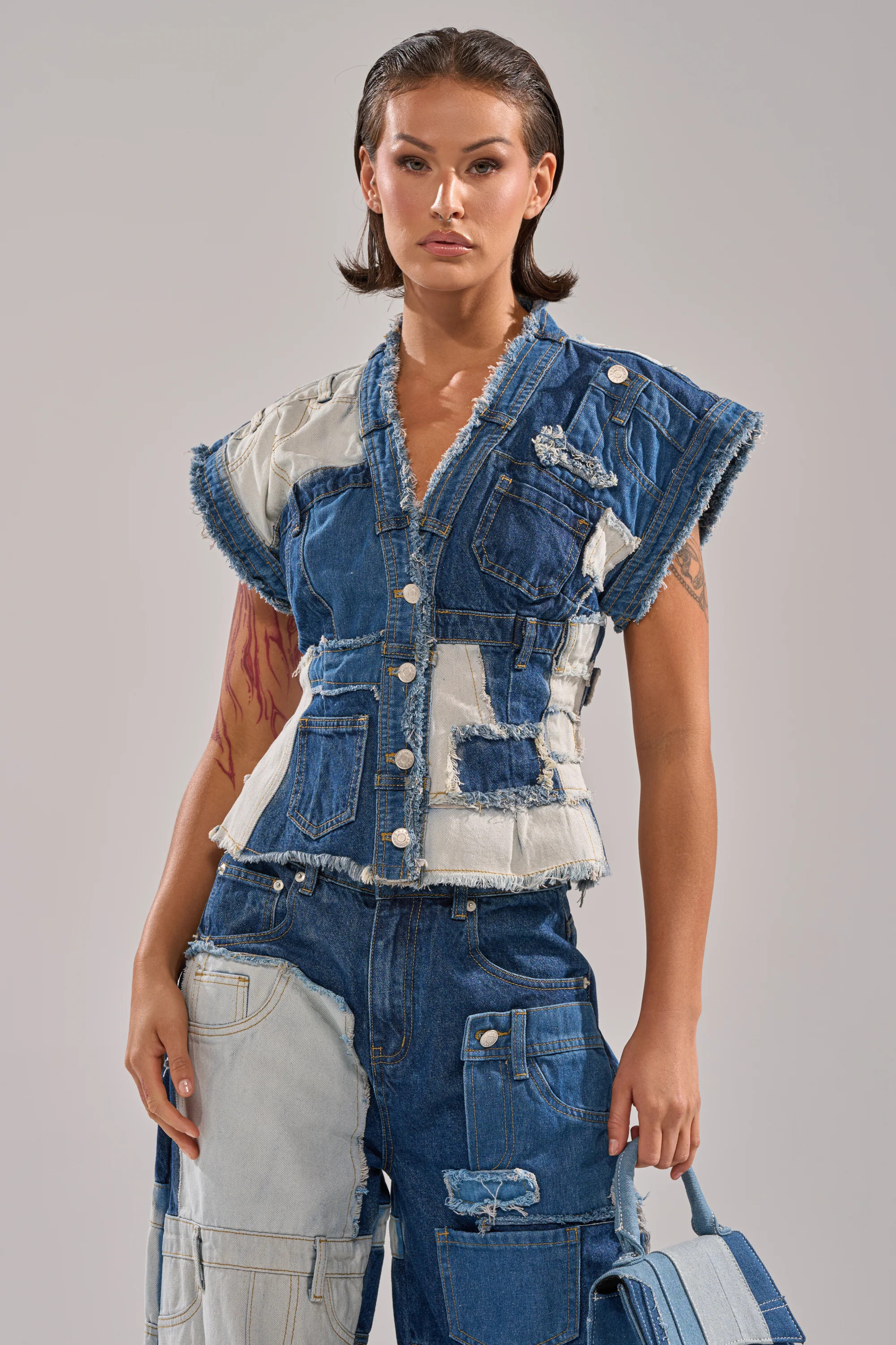 AKIRA Too Much Going On Denim Button Down Top | Size XL | AKIRA