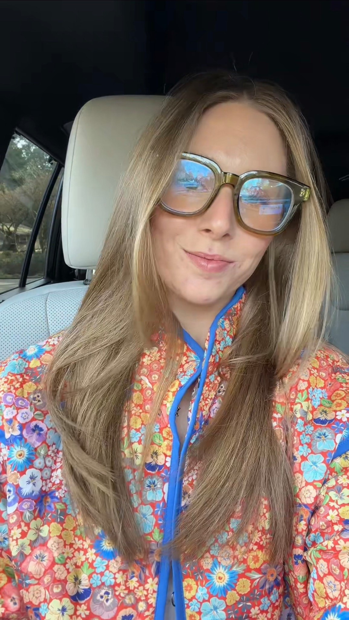 Jacket is thrifted🧡💙