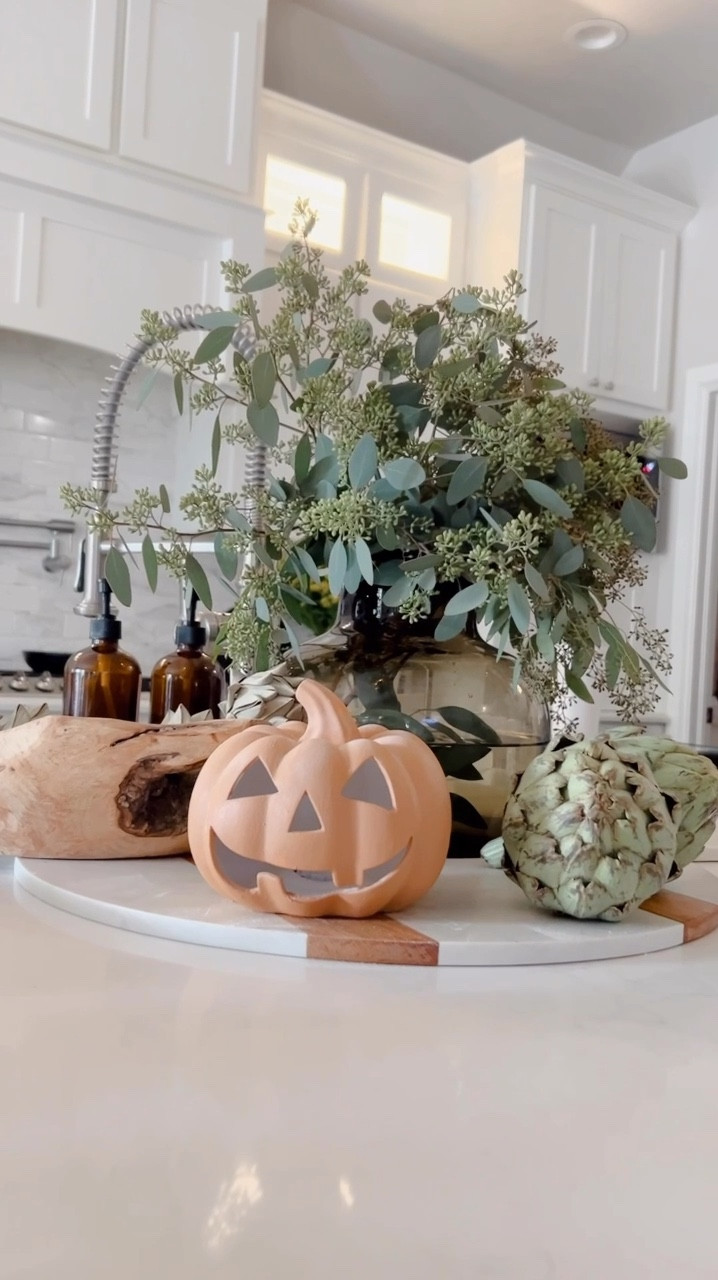DIY Pumpkin Terracota #halloween #halloween2024 

#LTKHome #LTKSeasonal #LTKVideo