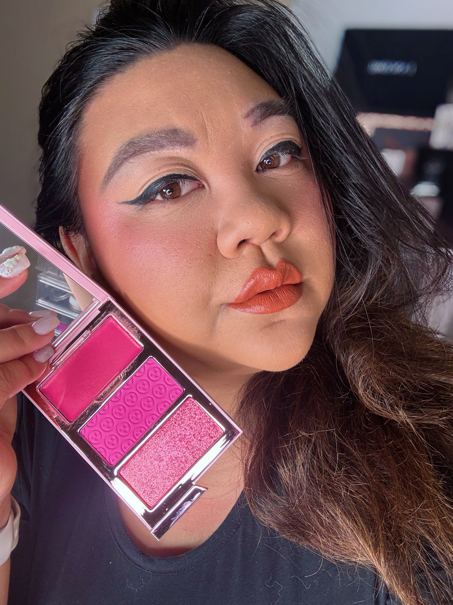 This one size blush is too pretty not to share! I love the 3 in 1 blush trio 💕

Brand: Onesize 
Shade: Gworly Pop
Price: $38
Where to buy: Sephora 

#LTKStyleTip #LTKBeauty #LTKFindsUnder50