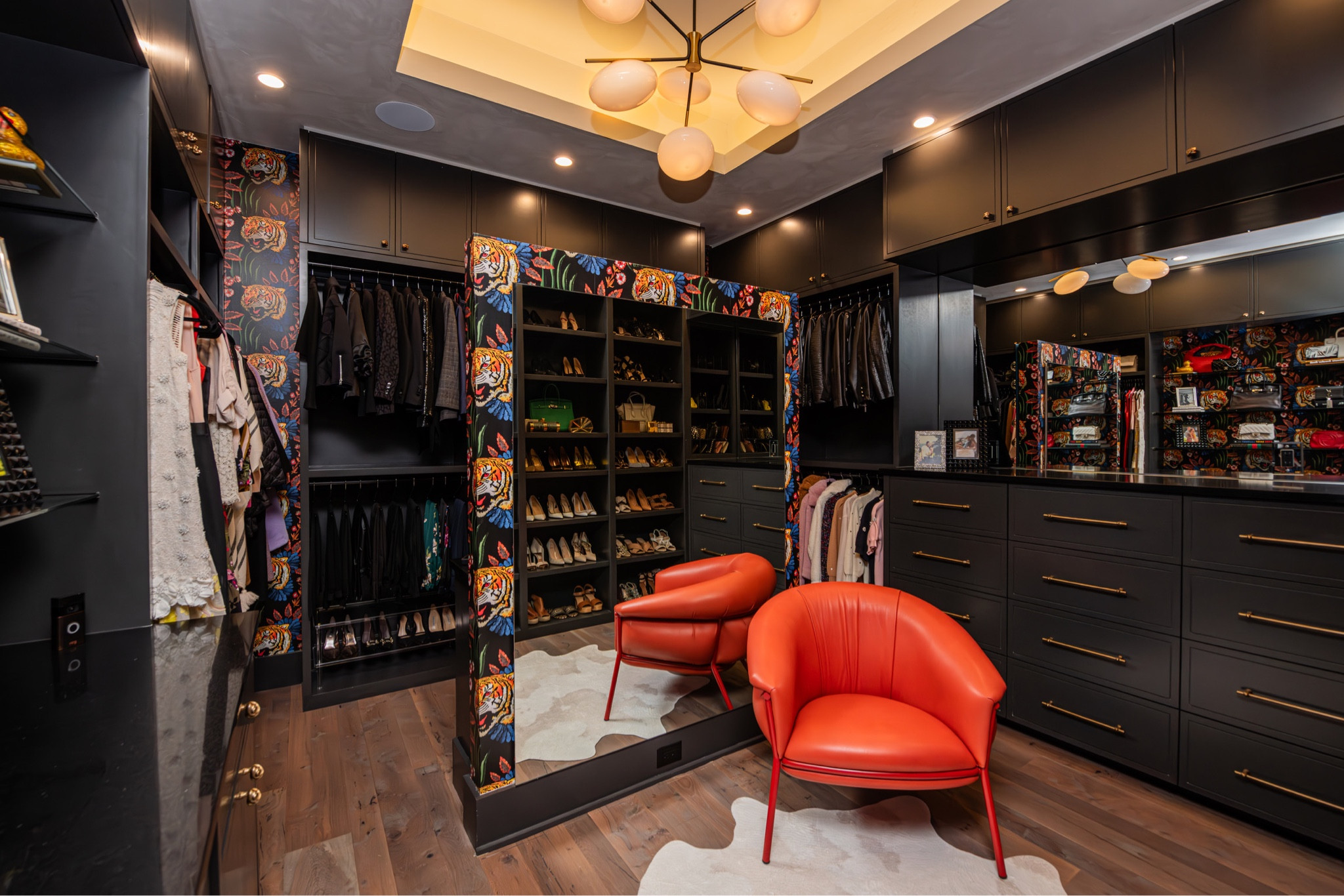 Shop her stunning closet at #thegsRancicReveal 🤩