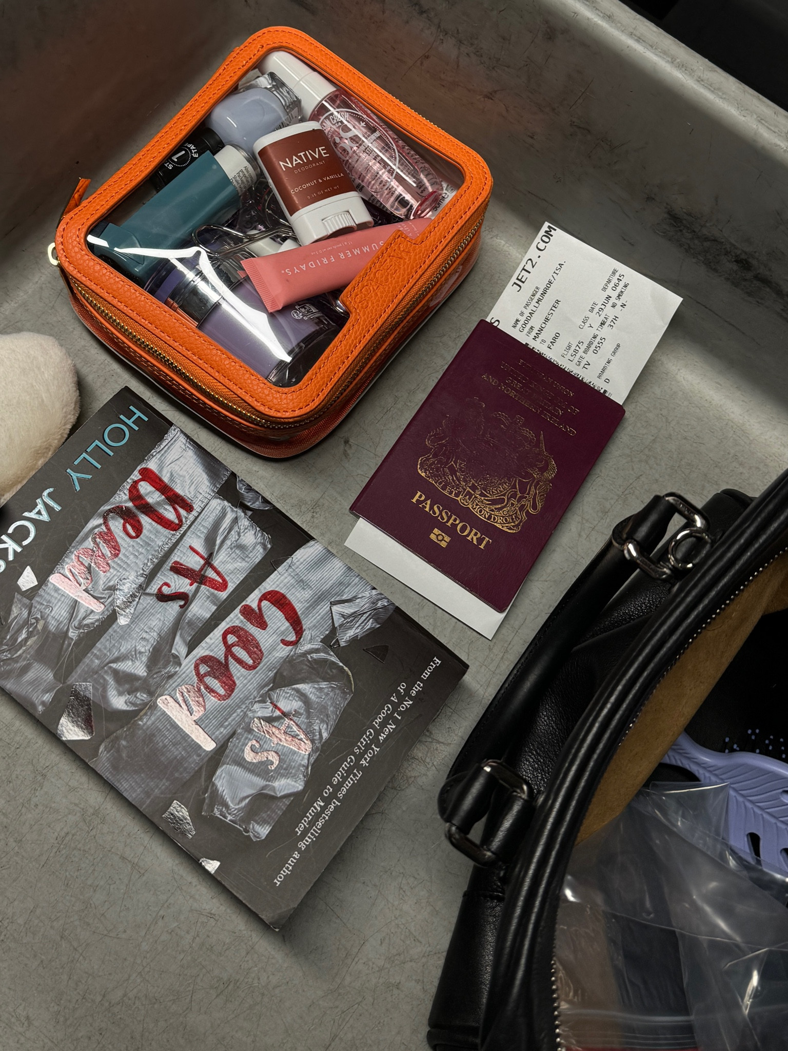 these space nk medium bags are a travel essential !! ✈️🧡 

#LTKeurope #LTKuk #LTKsummer