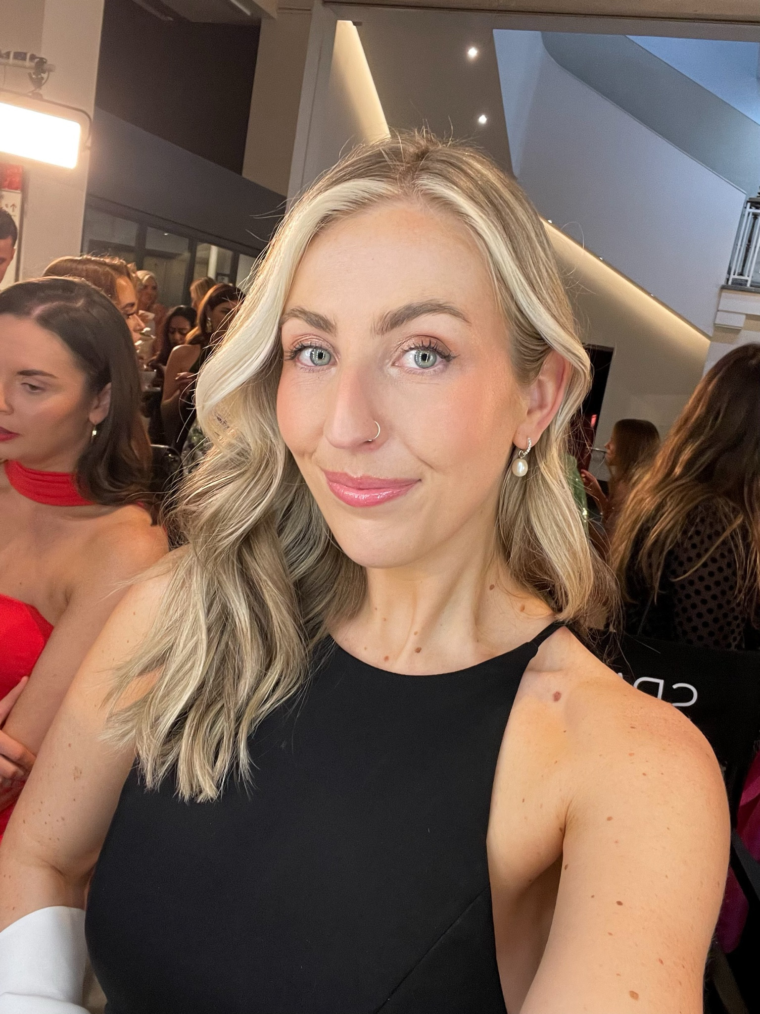 Subtle glam make-up touch ups with SpaceNK for the #LTKGala 💄✨ 

Evening makeup, glam make up, gala makeup, soft glam make up 



#LTKbeauty #LTKparties #LTKGala