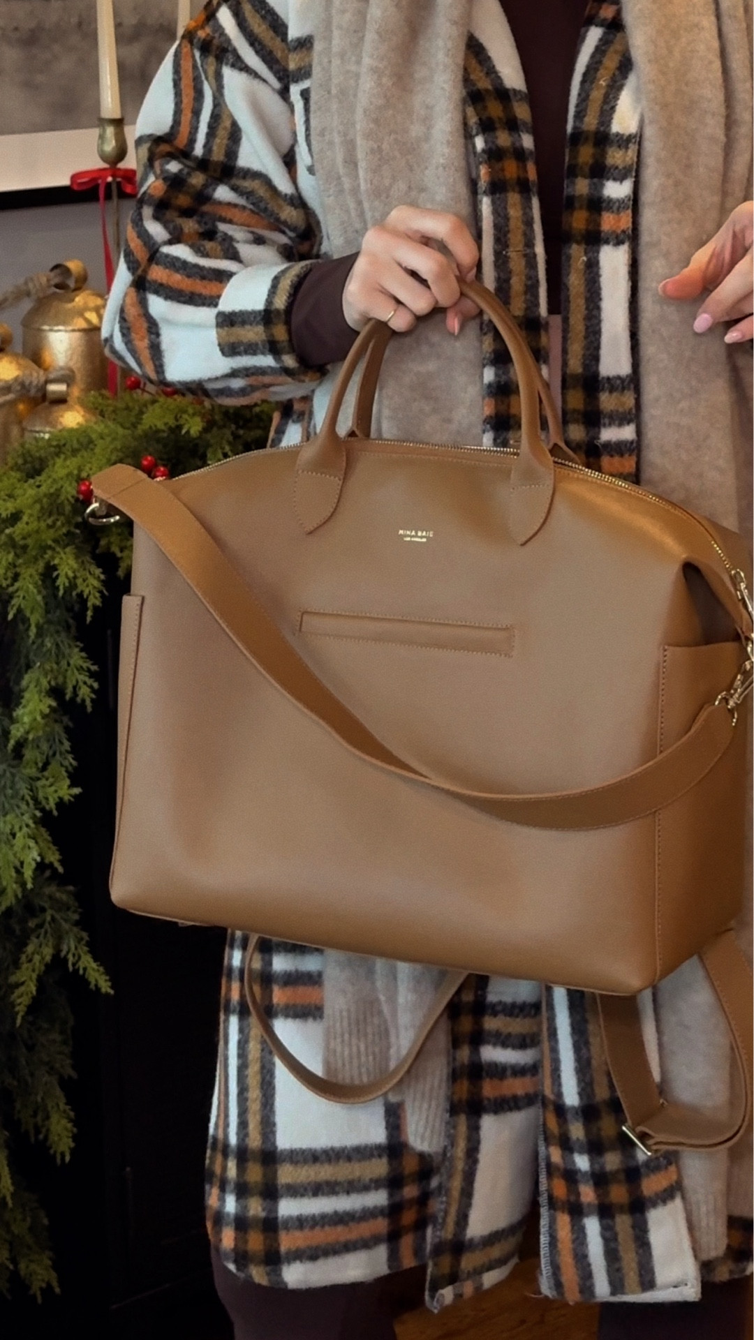 one of the registry items I was most excited about….. my @minabaie diaper bag 🍼👼🏽💼 a few things from fellow mom friends I knew to look for & the Emmy Midi checked all the boxes. now I can’t wait to use her !!!!!! #diaperbag #firsttimemom #emmymidi #leatherbag #minabaie #minabaiediaperbag