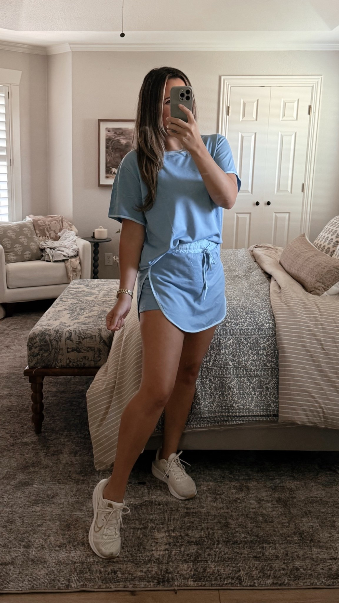 Love this Amazon athleisure set! It’s perfect for running errands, drop off etc. I’m wearing a medium.