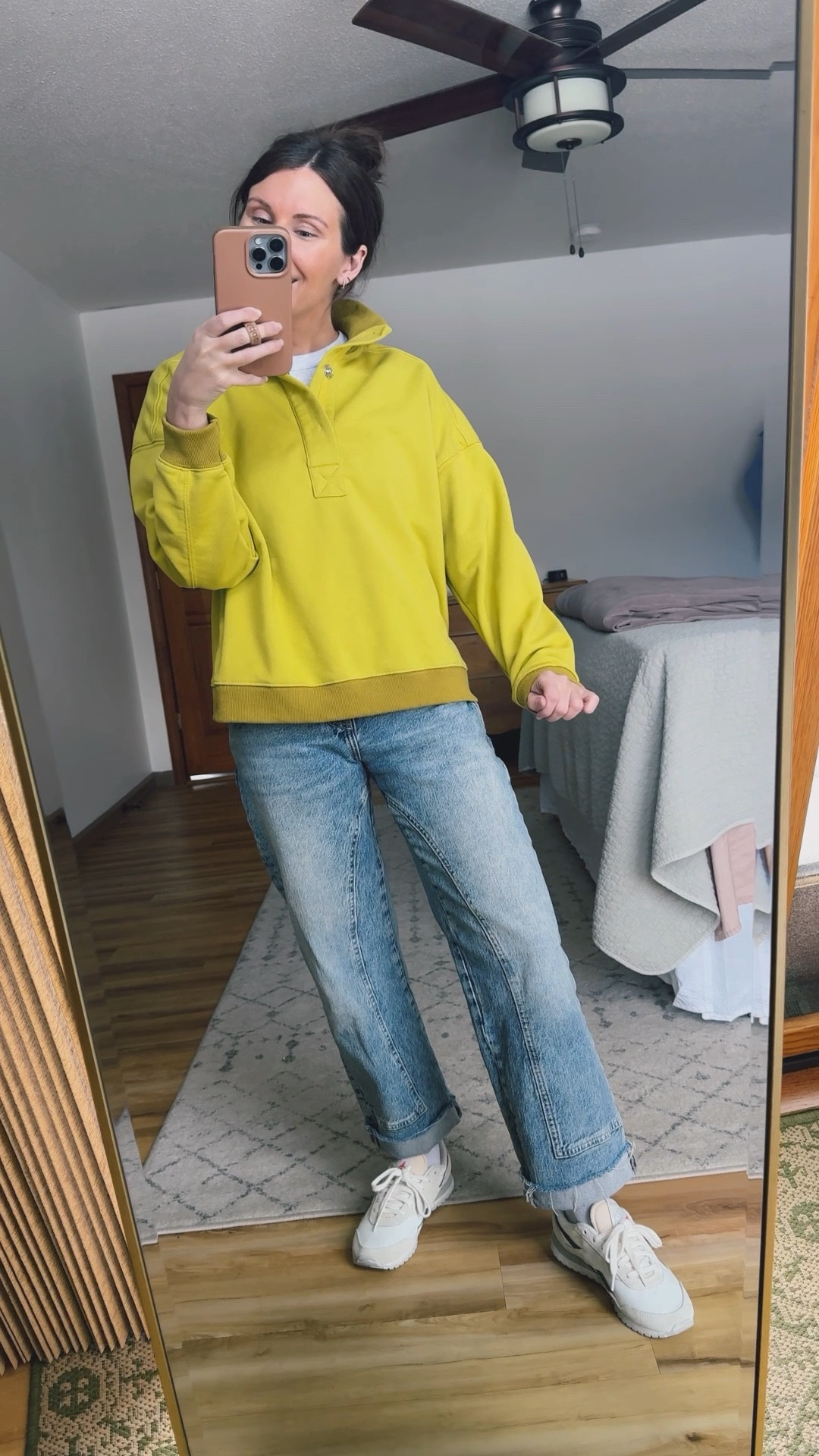 LOVE this sweatshirt😍

Wearing size small in my tee, xs in my sweatshirt, 24 short in my jeans (short is sold out but regular is stocked and it’s a raw hem so you can cut them), 6.5 in my sneakers!



#LTKSeasonal #LTKPetite #LTKgrwm