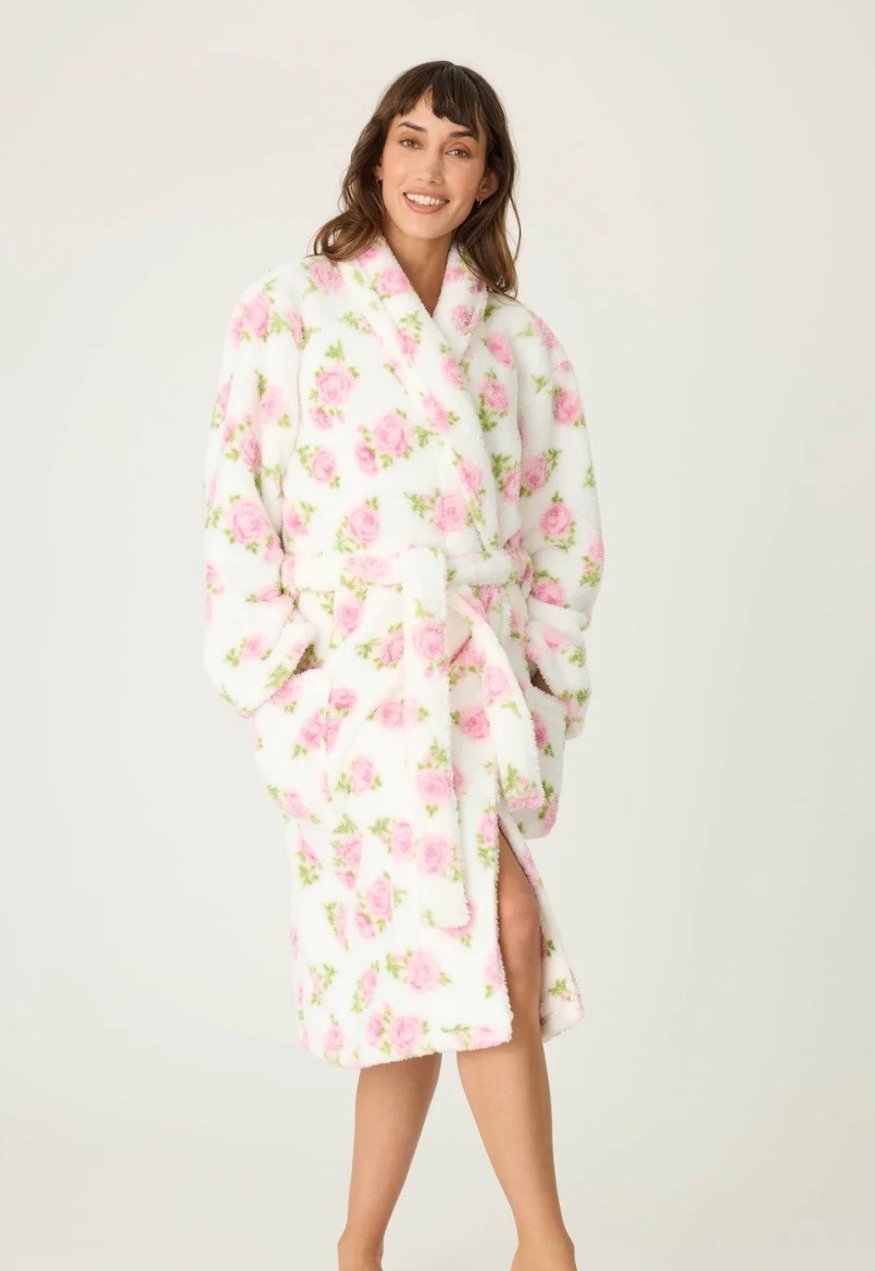 This floral robe is 50% off. So whimsical and feminine 

#LTKValentine #LTKmomlife #LTKSaleAlert