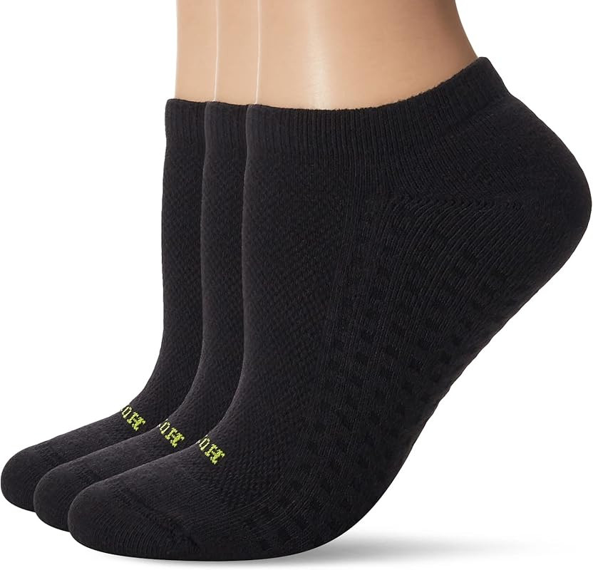 HUE Women's Air Sport 3 Pair Pack No Show Socks | Amazon (US)
