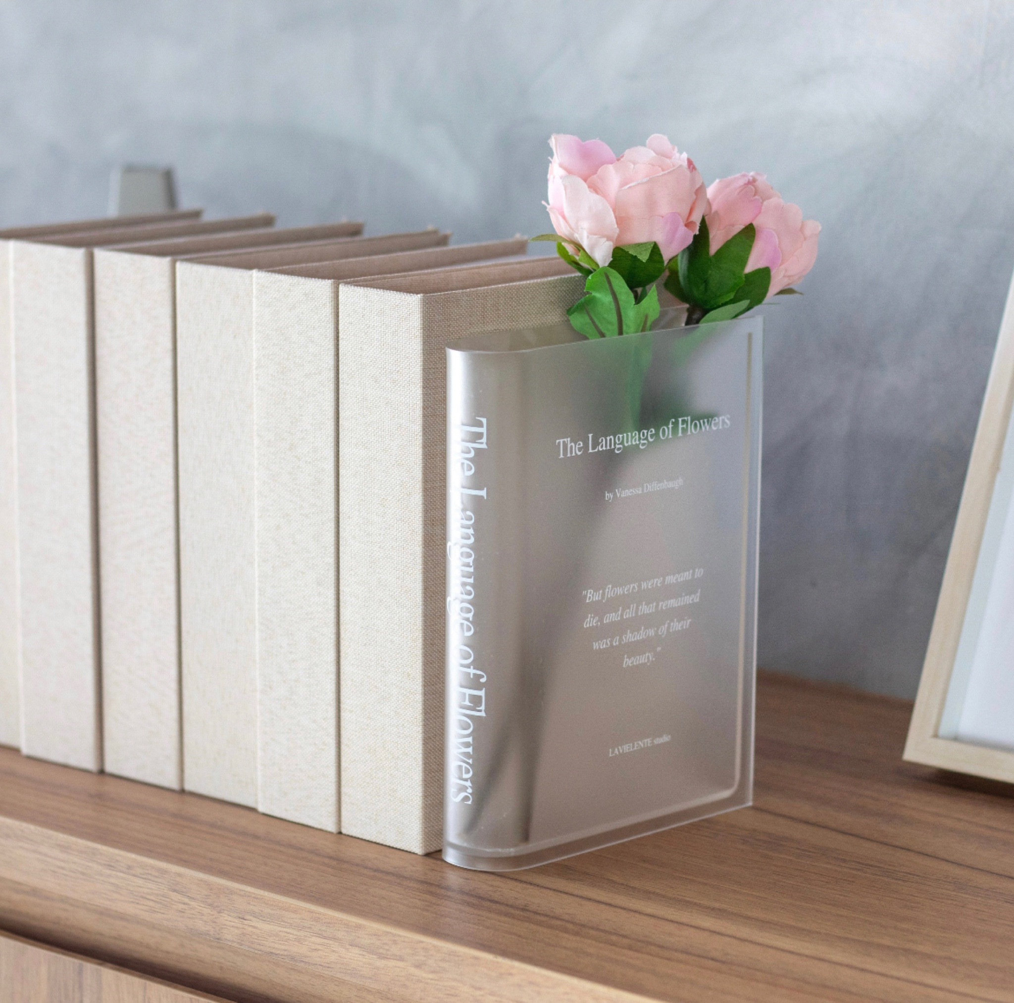 Book Flower Vase 

#LTKGiftGuide #LTKHolidaySale #LTKHoliday