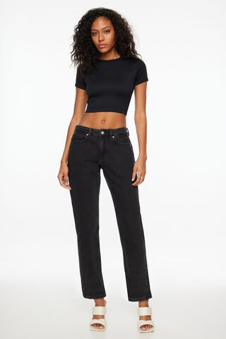 Devyn Low-Rise Boyfriend Jeans | Dynamite Clothing