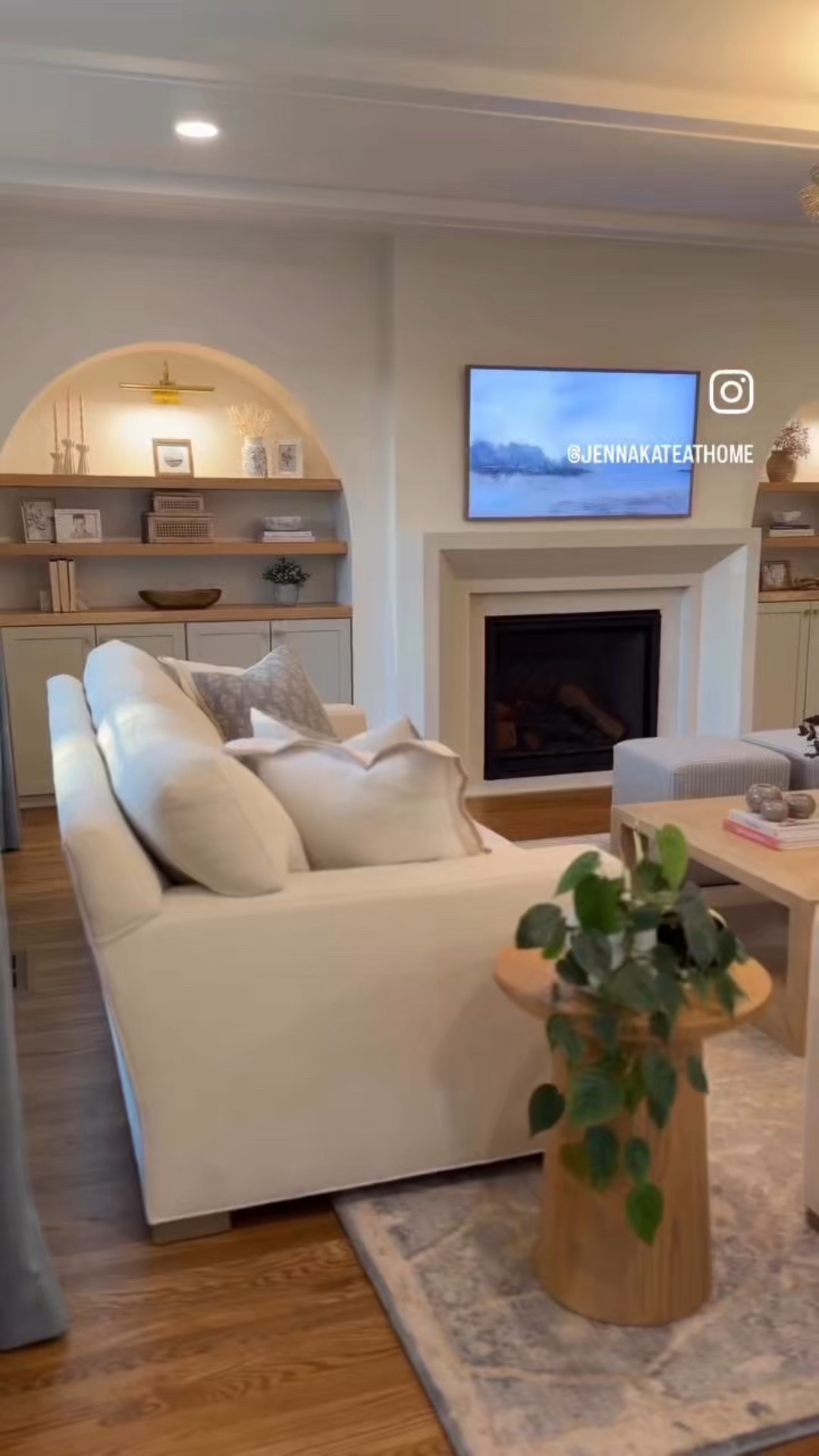 In love with how cozy this space is! Layered lighting for the win!

#LTKSaleAlert #LTKHome