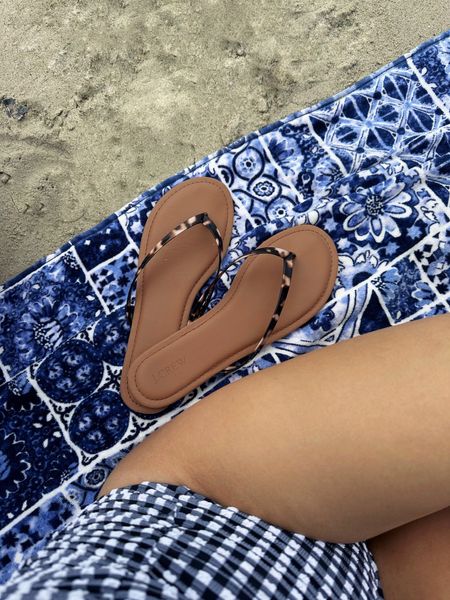 My go-to sandal for summer 🌞

#LTKSeasonal #LTKFind #LTKswim