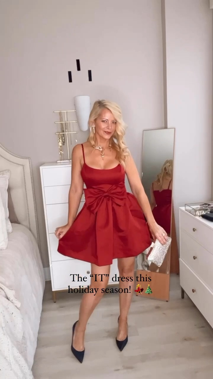 What’s the word for a cross between cute & sexy? No clue, but this dress is IT! 😂 💃🎄

I tried wearing tights with this dress but it just didn’t look right. 

Comment LINK to get this adorable bow dress for your holiday party! 🥂 




#bowseason #minidress

#LTKHoliday #LTKWedding #LTKParties