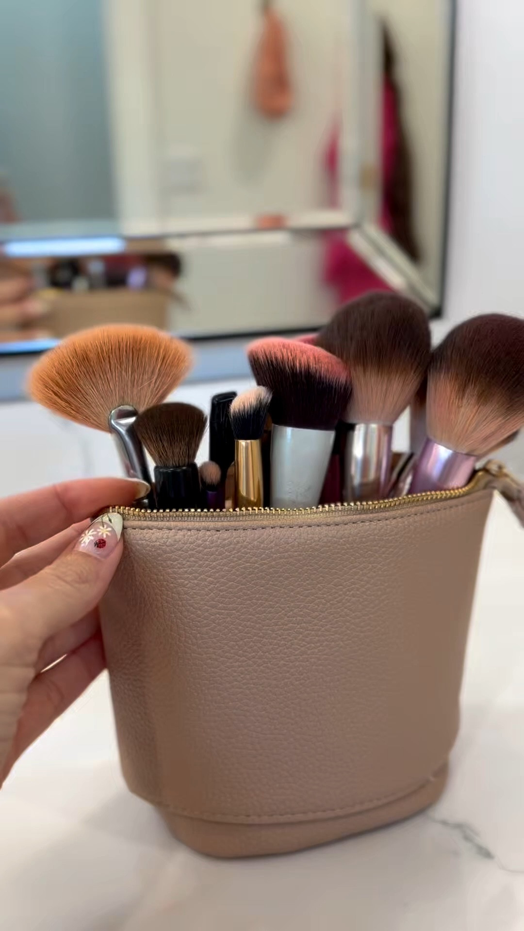 Handy travel bag especially to store brushes

#LTKgrwm #LTKootd #LTKBeauty