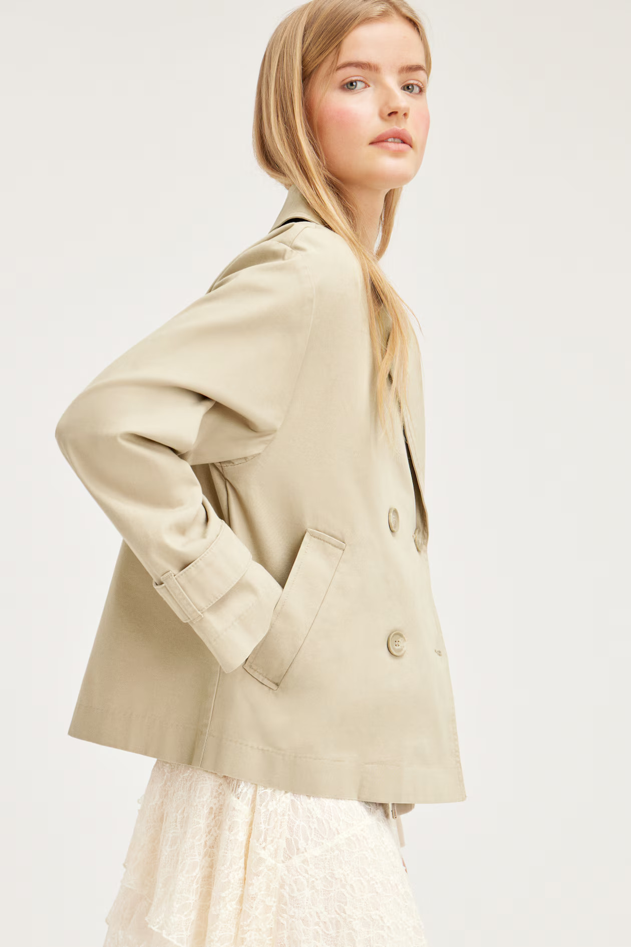 Kurzer Trenchcoat - Hellbeige - Ladies | H&M AT | H&M (DE, AT, CH, NL, FI)