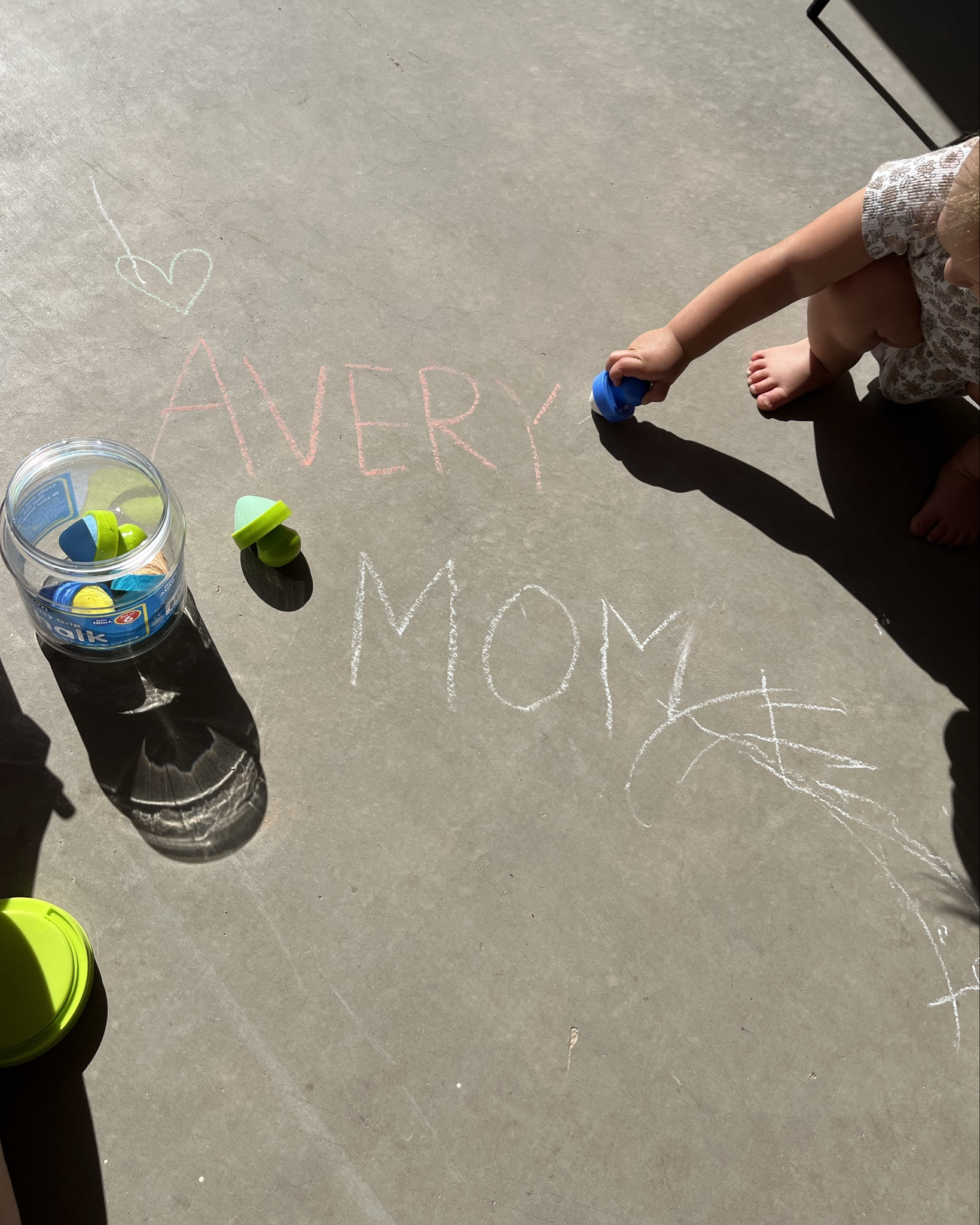 Easy to grip sidewalk chalk!! So fun to play outside with your little and my favorite part is no chalky hands 🌈☀️🛝

#LTKKids #LTKSeasonal #LTKHoliday