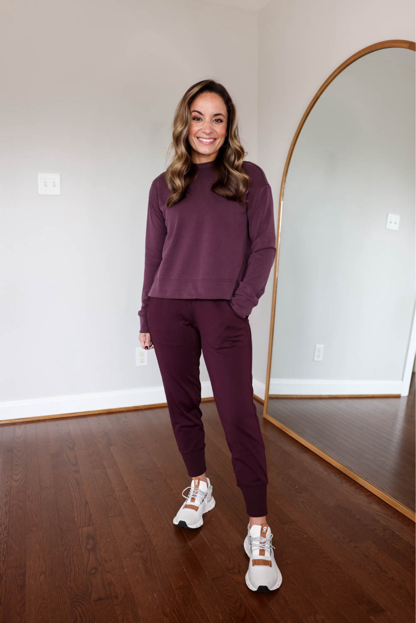 Petite-friendly active and loungewear 

Seasoft Crewneck Sweatshirt: XXS - true to size, silky inside, lightweight sweatshirt, wearing in spiced cabernet
Venice joggers: petite xxs 
Sneakers are tts, my exact color is sold out 


#LTKActive