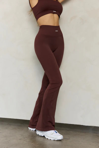 Astoria CONTOUR Ribbed Seamless Flare - Espresso | astoria activewear