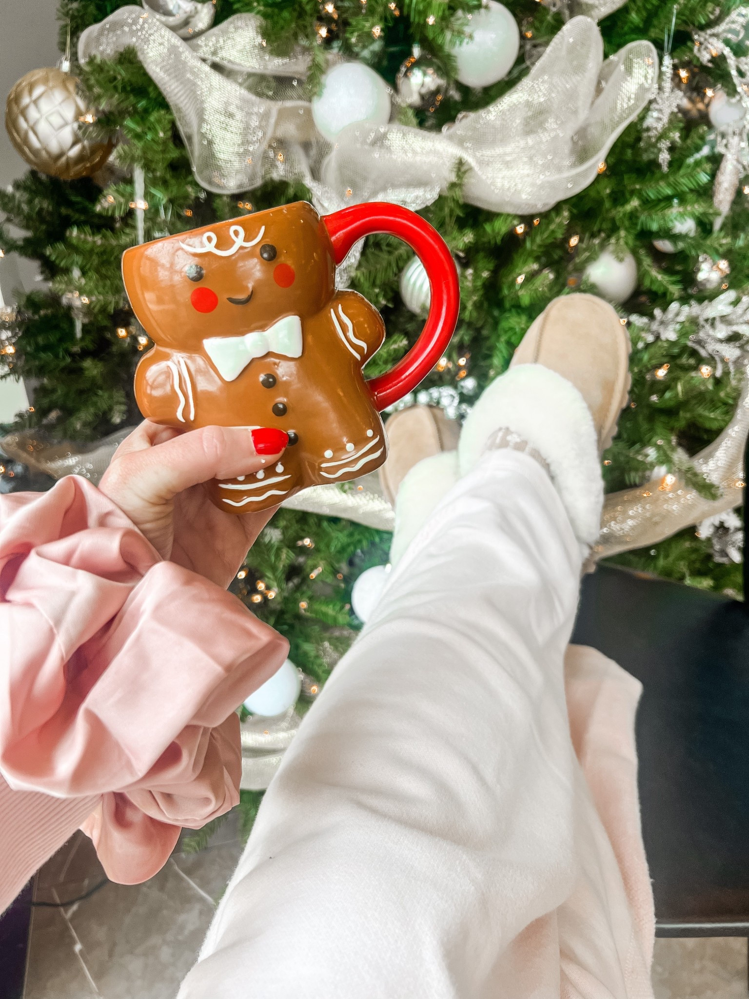 Pink Sweatpants - TALL GIRL FRIENDLY
Pink Scrunchie (THE BEST! I have 4 colors)
Favorite MUG 

#LTKMidsize #LTKPlusSize #LTKTall