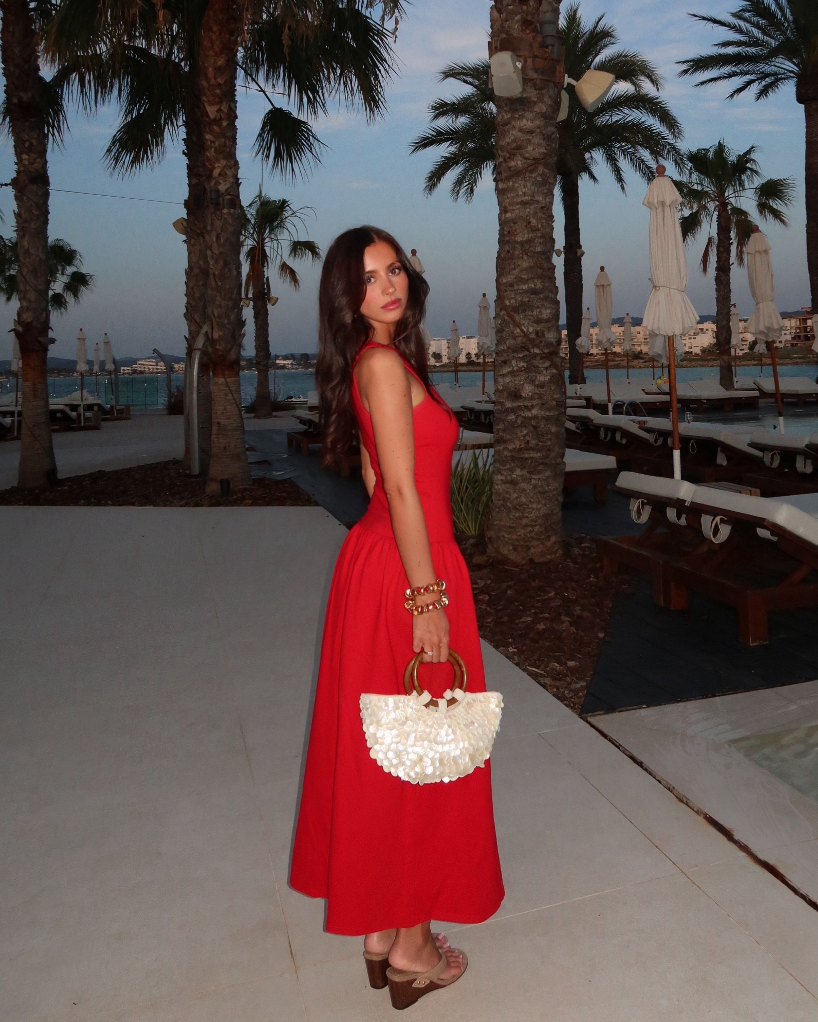 Love this dress from 4th & Reckless ❤️



#LTKsummer #LTKwedding #LTKdresses