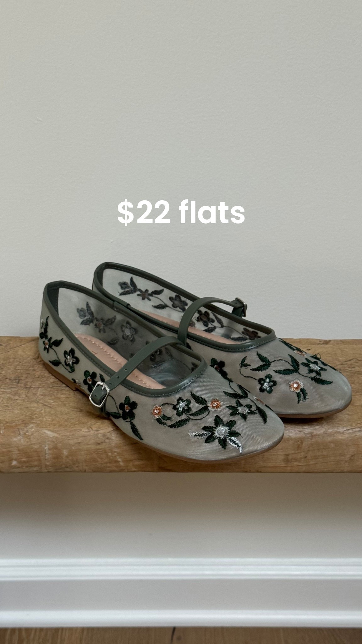 $22 embroidered flats

@walmartfashion #walmartpartner #walmartfashion