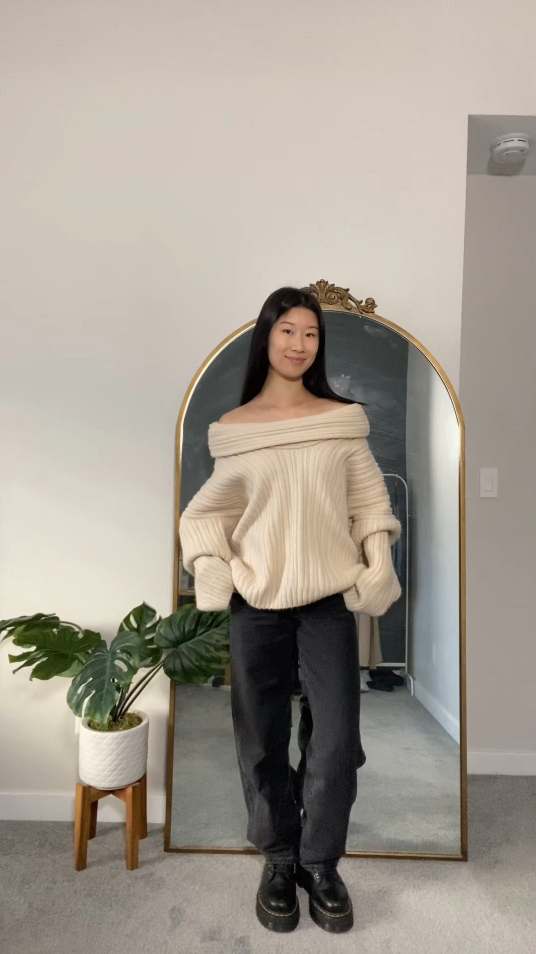 Simple elevated outfit with this sweater🖤

#LTKVideo #LTKSeasonal #LTKstyletip