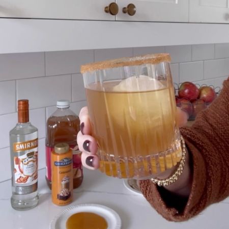 Caramel Apple Cocktail 🍂 

3 ingredients that makes this amazingly wonderful drink! 

#LTKparties #LTKHoliday #LTKSeasonal