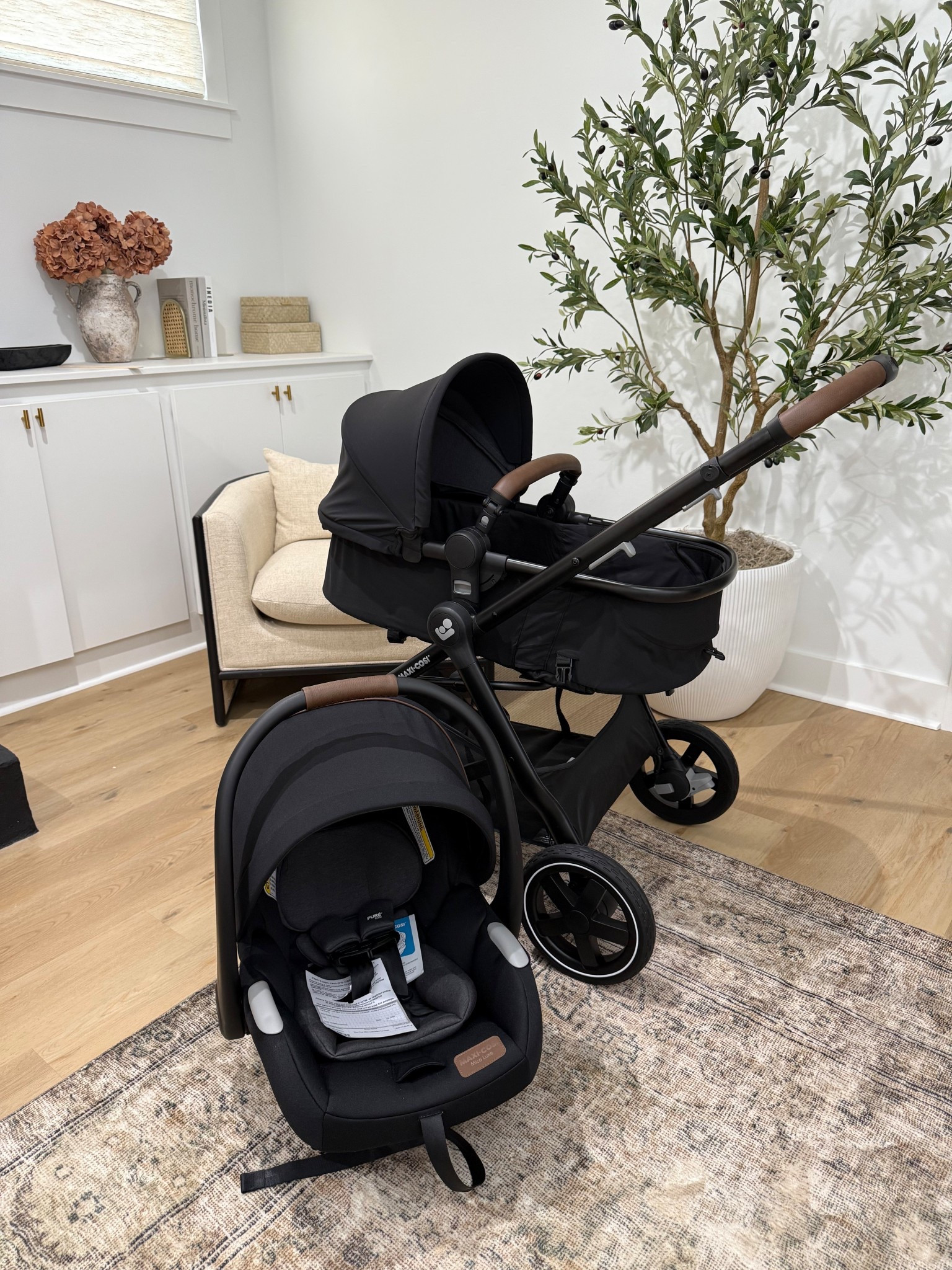 Our travel system 🖤

#LTKFamily #LTKBaby #LTKBump