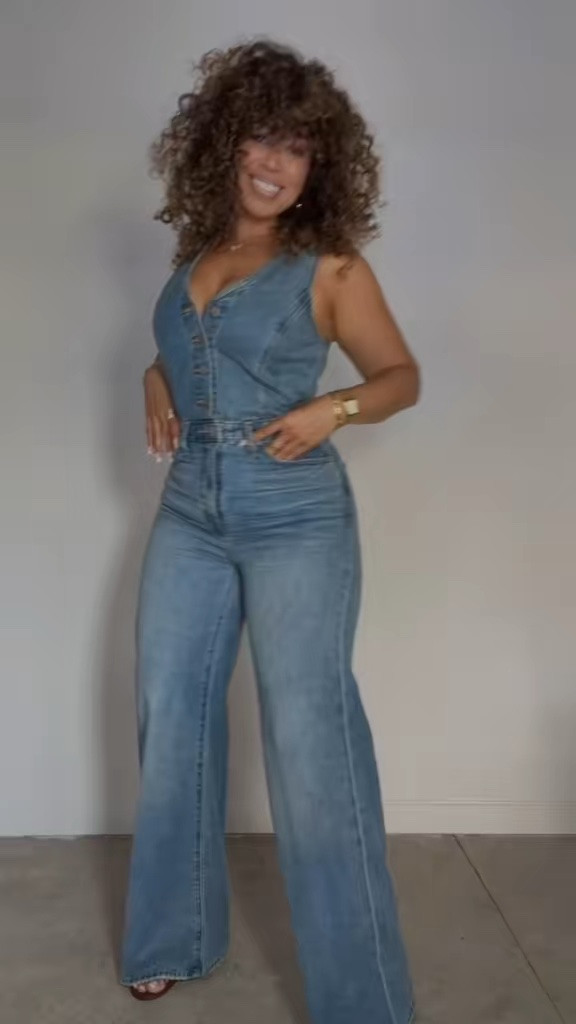 Favorite 🩵 Denim 

Second is Zara fold over jeans

#LTKgrwm #LTKootd #LTKMidsize
