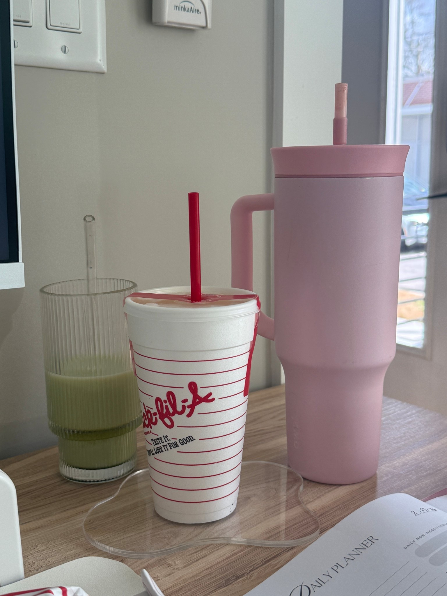 some office links & my fav cups 💚 

#LTKmomlife #LTKmorningroutine #LTKdayinmylife