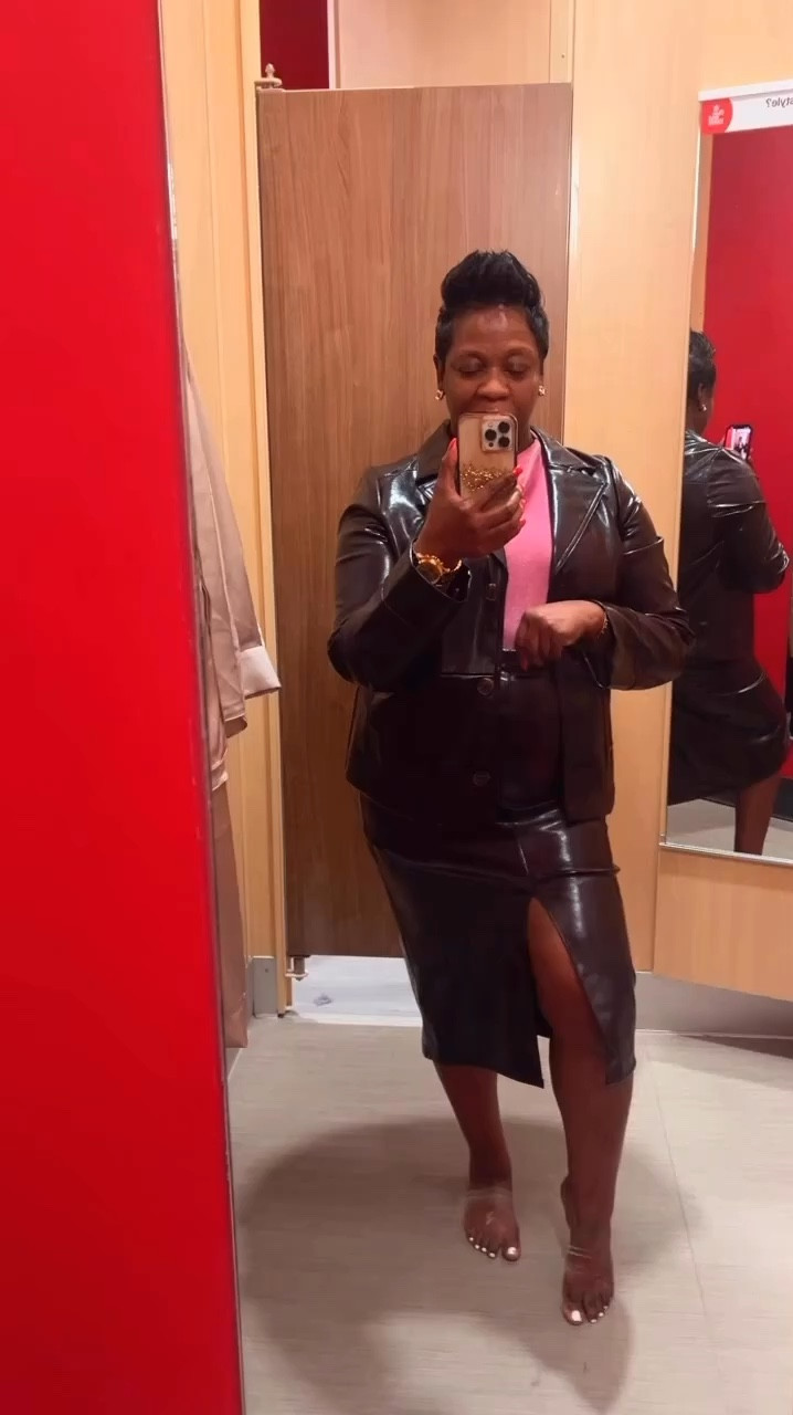 A few pieces from @target I have on my wishlist!✨ I’ve  linked 🔗 these pieces on my @shop.ltk see 🔗 to shop 🛍️ these pieces✨. 

#targetstyle #targetdoesitagain #targetfashion #plusize #fullfigured #mystyle #fashionblogger #size14style #winterfashion #styleinspo #stylereel #fashionreel  #plusandproud #affordablefashion #winterstyle #inspirationstyle #workoutfits #outfitreel

#LTKSaleAlert #LTKHoliday #LTKGiftGuide