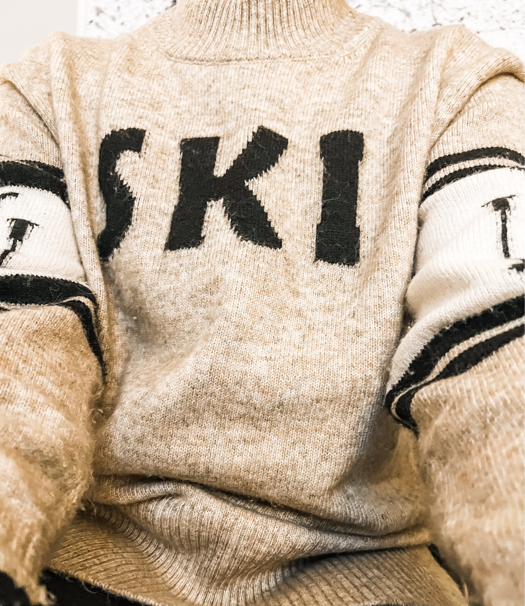 Sharing similar options to this ski sweater from last year! 

Winter sweater. 
Ski sweater.
Aprés ski. 
Ski vacation. 
Ski trip. 
Women’s sweatshirts. 
Skiing. 

#LTKSeasonal