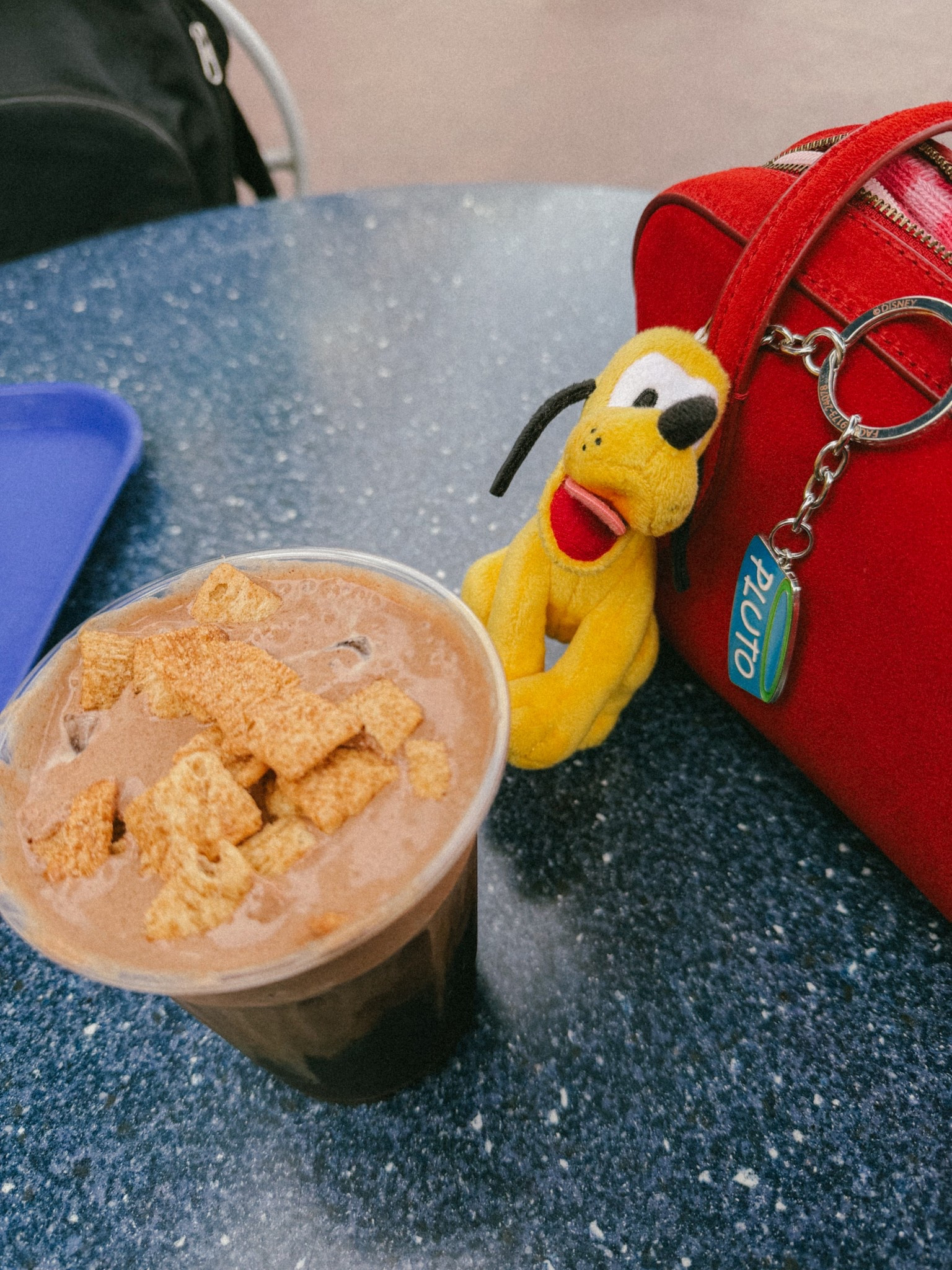 Red purse 

#LTKootd #LTKHoliday #LTKGiftGuide