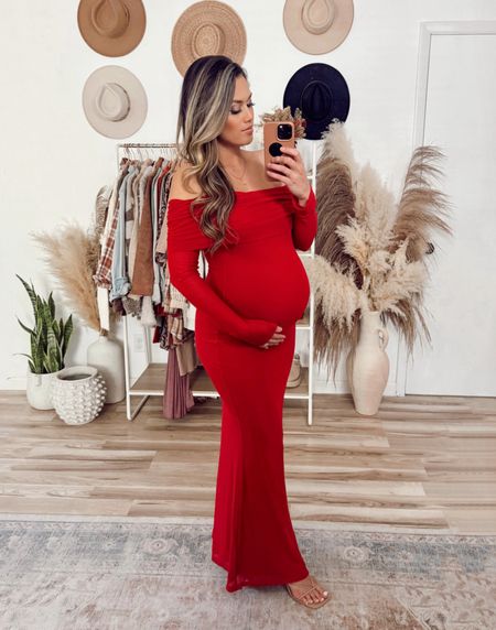 Holiday dresses from Petal + Pup! 

Bump style 
Red dress
Maxi dress  
Maternity 
Christmas dress 

Follow my shop @ashleybeary on the @shop.LTK app to shop this post and get my exclusive app-only content!



#LTKHolidaySale #LTKHoliday #LTKSeasonal