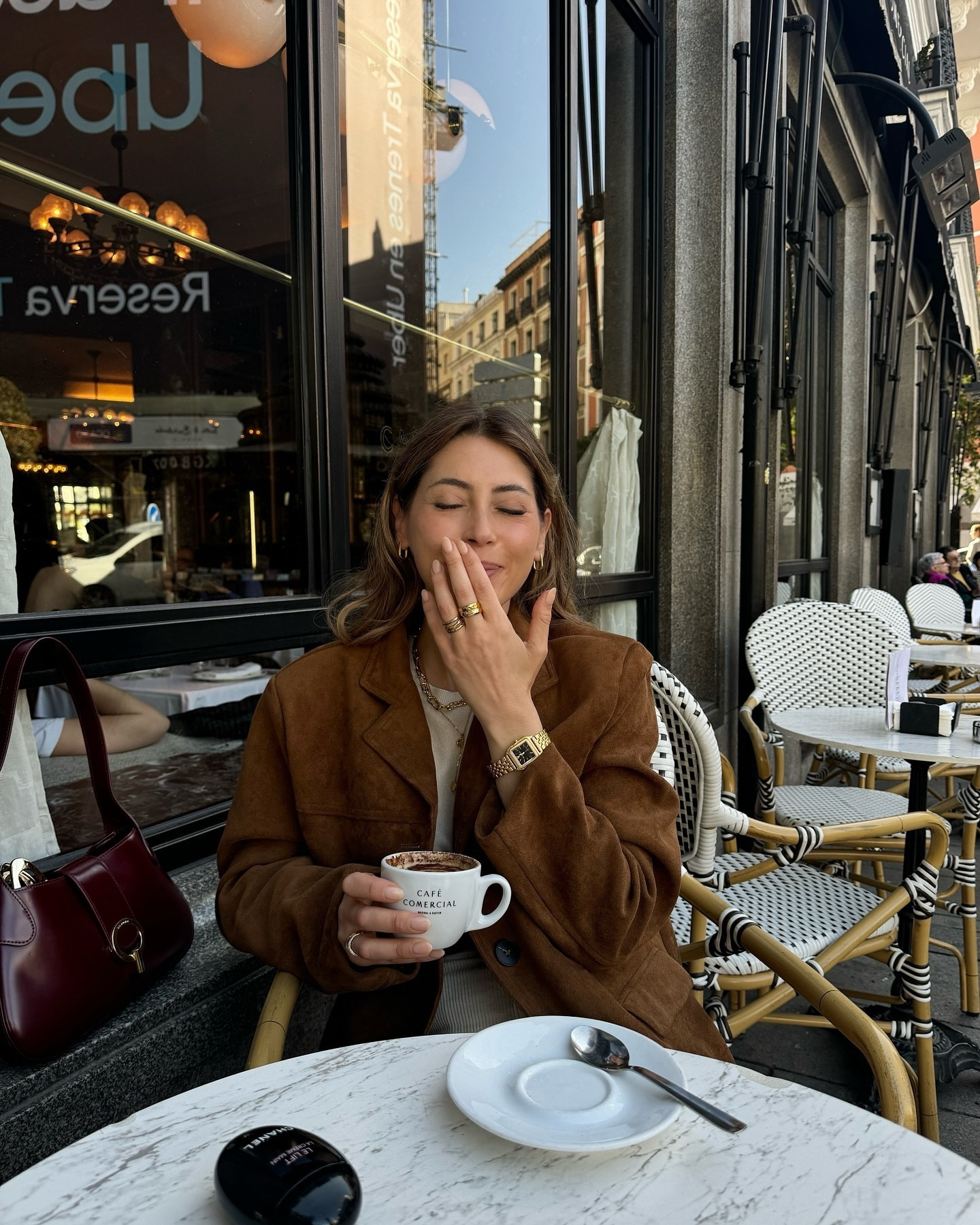 Ich liebe es, Schmuck zu tragen – besonders goldenen! ✨✨
Silber findet man bei mir zuhause fast gar nicht. 🙈 
Momentan trage ich total gerne Schmuck von Paul Valentine. Ich habe sogar einen Code für euch, der noch 2 Wochen gültig ist. Vielleicht findet ihr ja ein passendes Geschenk? Schmuck für Frauen – da kann man doch eigentlich nichts falsch machen, oder? 🤭

#schmuckliebe #paulvalentine #goldenerschmuck #rabattcode