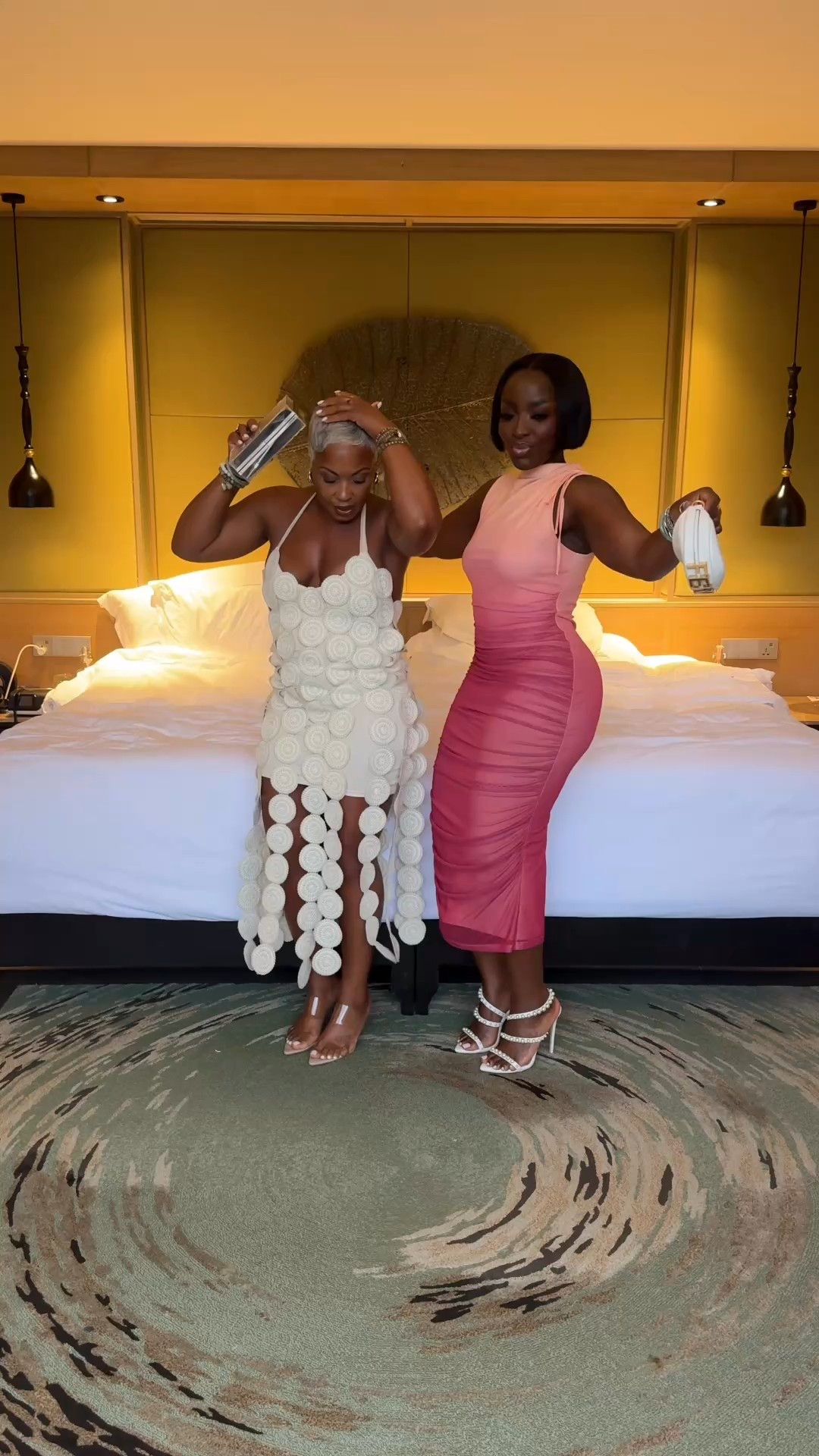 For sizing reference: I'm 5'2 | 150lbs | ftts | wearing a medium | size 8 shoe

Disclaimer: some items may be limited availability 😫 but tagging a few similar pieces and linking what’s available! 🫶🏽


#outfitinspo #flyageless #silverhair #pixiecut #shorthairstyle #midlife #fashionover40 #stylereel #LTKStyle #ootd #outfitcheck #outfitdetail #fitcheck #fashionover40 #casualchic #fashionreelcreator #silverhair #whattowearnow #greyhair #streetsyle #outiftinspo #fashion #casualchicstyle #LTKParty #LTKFashionFinds #travel #travelinspo

#LTKOver40 #LTKParties #LTKTravel