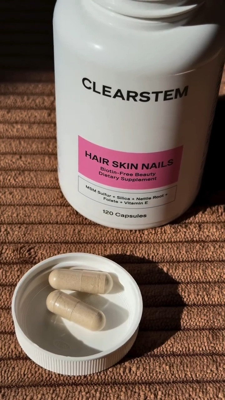 And you can get 23% off @clearstemskincare until tomorrow only with my code GREENBOOTLIFE 🤩

If you’ve been wanting to use a supplement to improve your hair, skin and nails, this one from Clearstem is one of the only supplements that’s formulated without biotin (which is can be a huge acne culprit).

Comment SKIN and I’ll send this to you directly 💗

#hairskinnails #clearstemambassador #biotinfree #acnetips #acnesafe