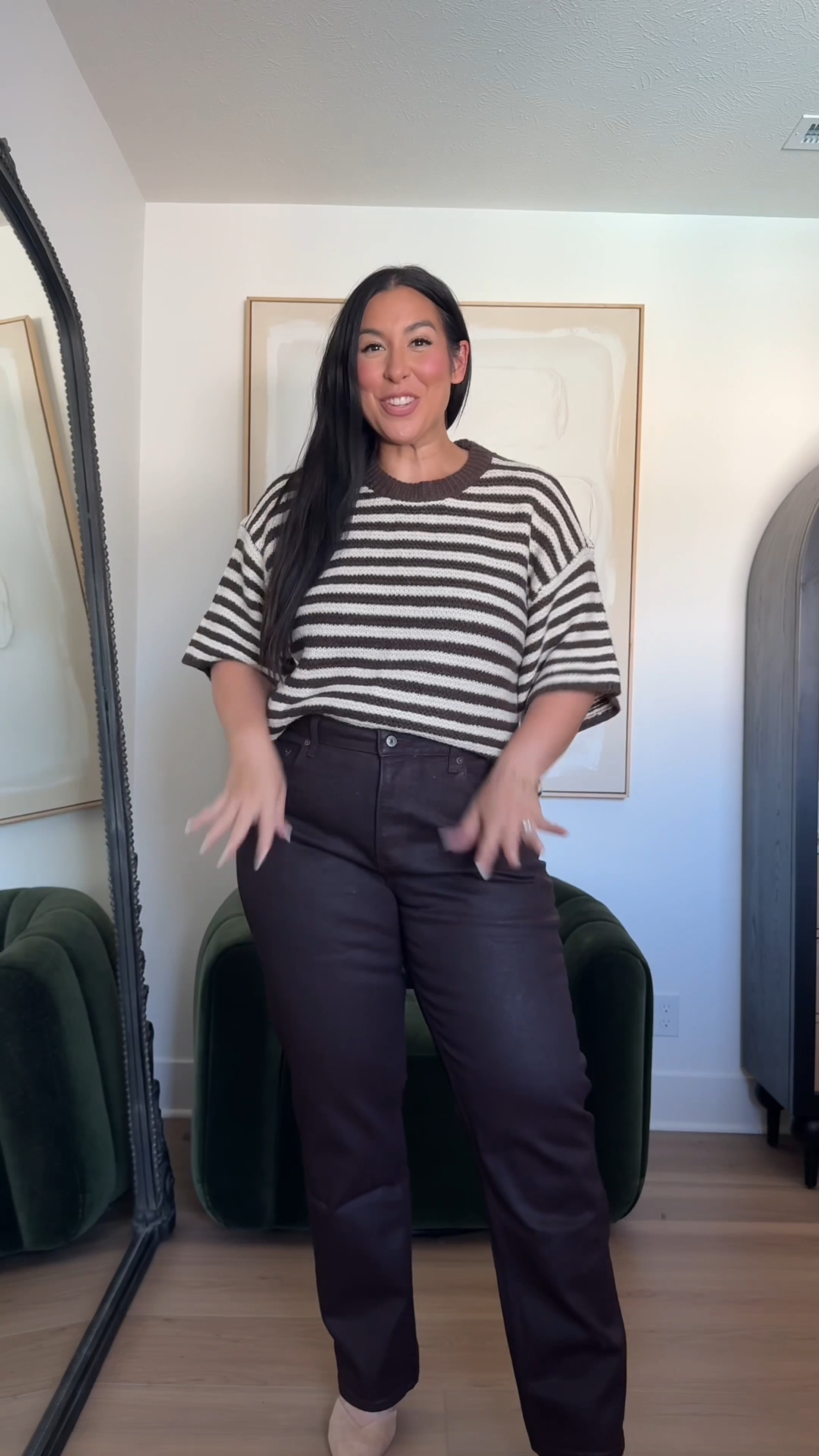 How cute is this striped sweater! It’s so soft and I love the boxy cut!

Sweater: L
Jeans: 33L

fall outfits, fall sweaters, fall outfit ideas, mid size fall outfits, striped sweaters

#LTKootd #LTKMidsize