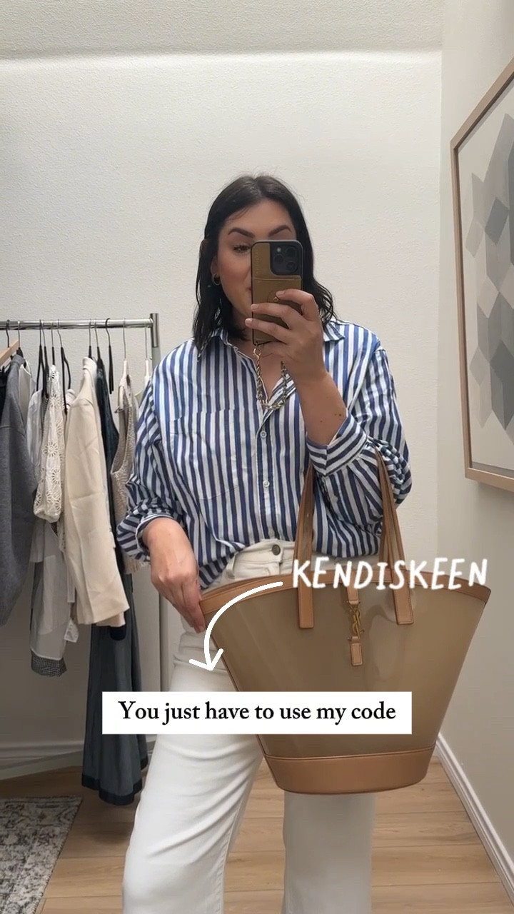 I’ve partnered with Vivrelle this month to try out their luxury bag service! I got to borrow this bag for the month with their monthly subscription. They had so many options that I couldn’t decide but I knew I wanted navy this month so this YSL gem was the one! It’s in incredible, like-new shape and the shipping was so fast. Best part is I can swap her in for a new one next month, no commitment needed 💙 or you can keep it as long as you’d like! You can try it now with my code! Use code KENDISKEEN to try it and get your first month FREE!! Use the links below + the code to try it! If you’ve ever wanted to try luxury, this is the best way to start. It’s luxury on your terms. #ad @Vivrelle 