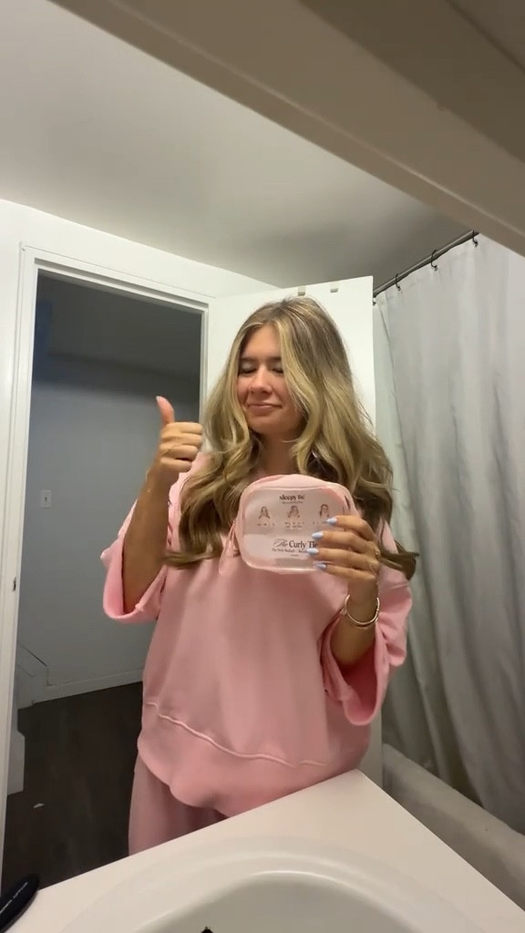 trying out a new heatless curls method!! the sleepy tie 🩷 

 #LTKBeauty #LTKStyleTip #LTKFindsUnder100