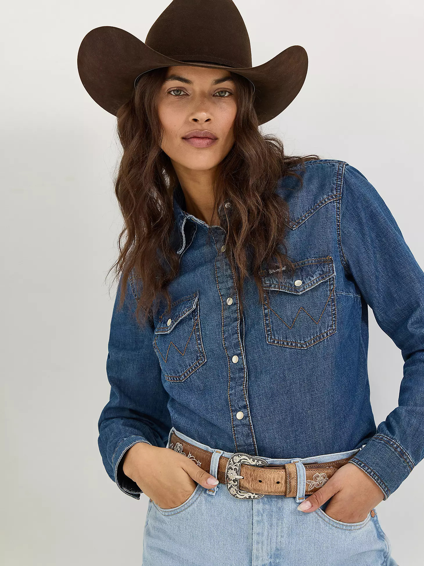 Women's Long Sleeve Western Snap Denim Shirt in Dark Denim | Wrangler