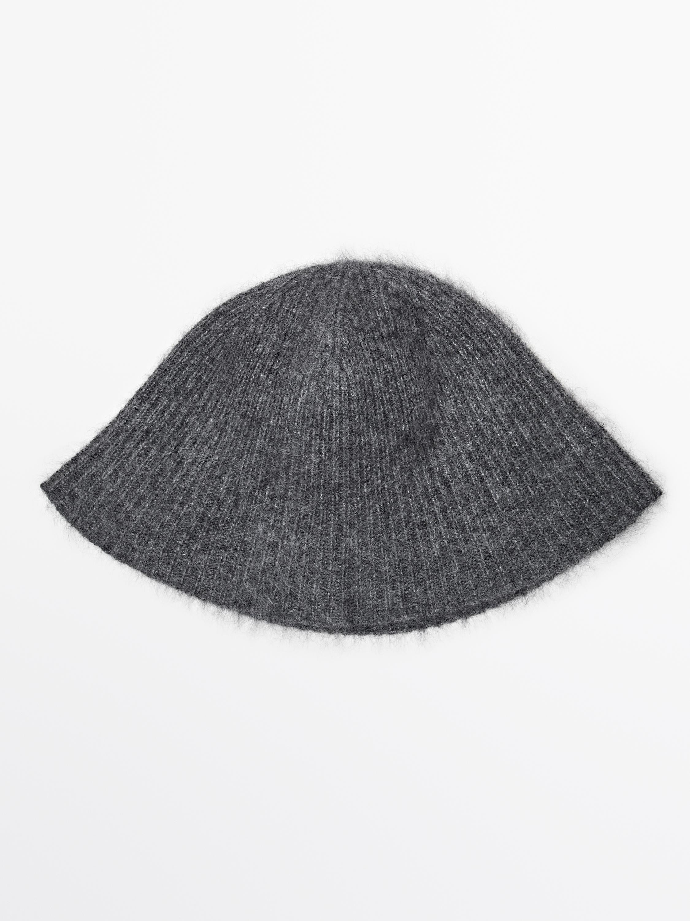 Cashmere blend bucket hat | Massimo Dutti UK