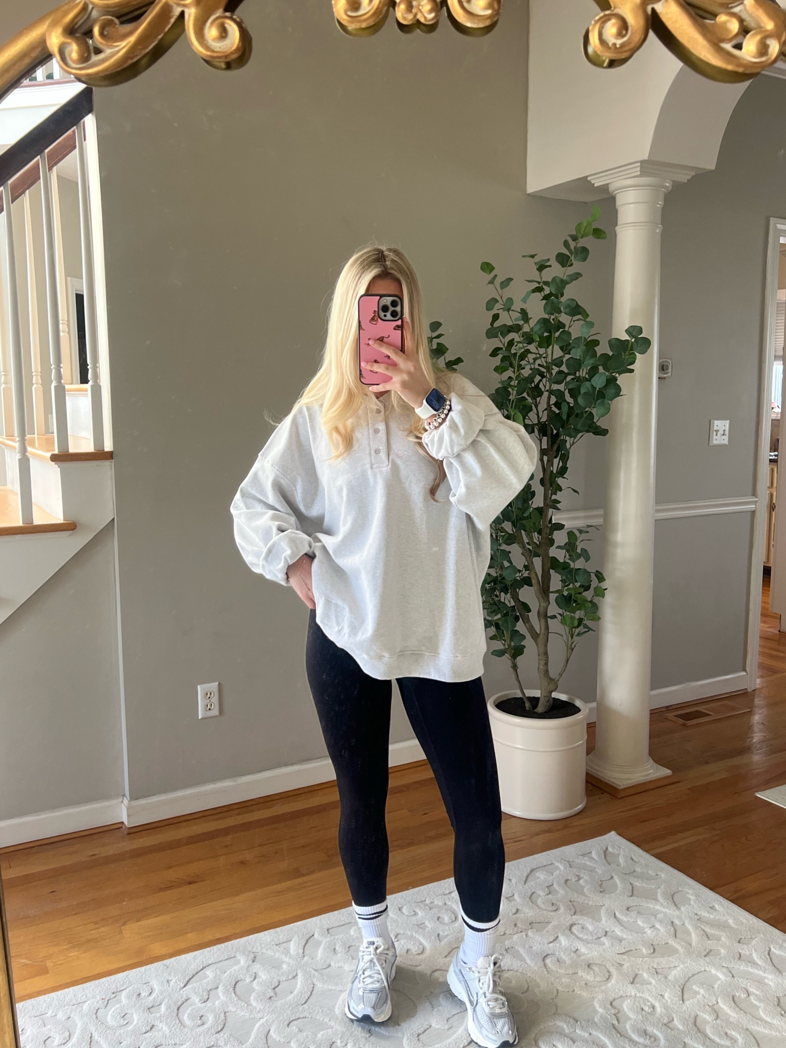 Outfit of the day 🤍 
Daily drills 
Set active 


#LTKStyleTip #LTKFindsUnder100 #LTKActive