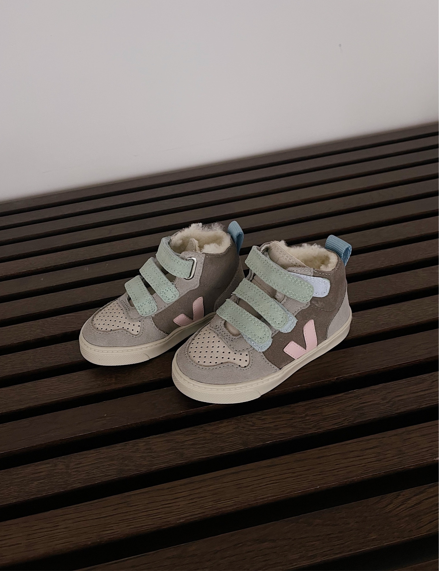 Leo’s new kicks #veja #vejakids

#LTKeurope #LTKshoecrush #LTKkids