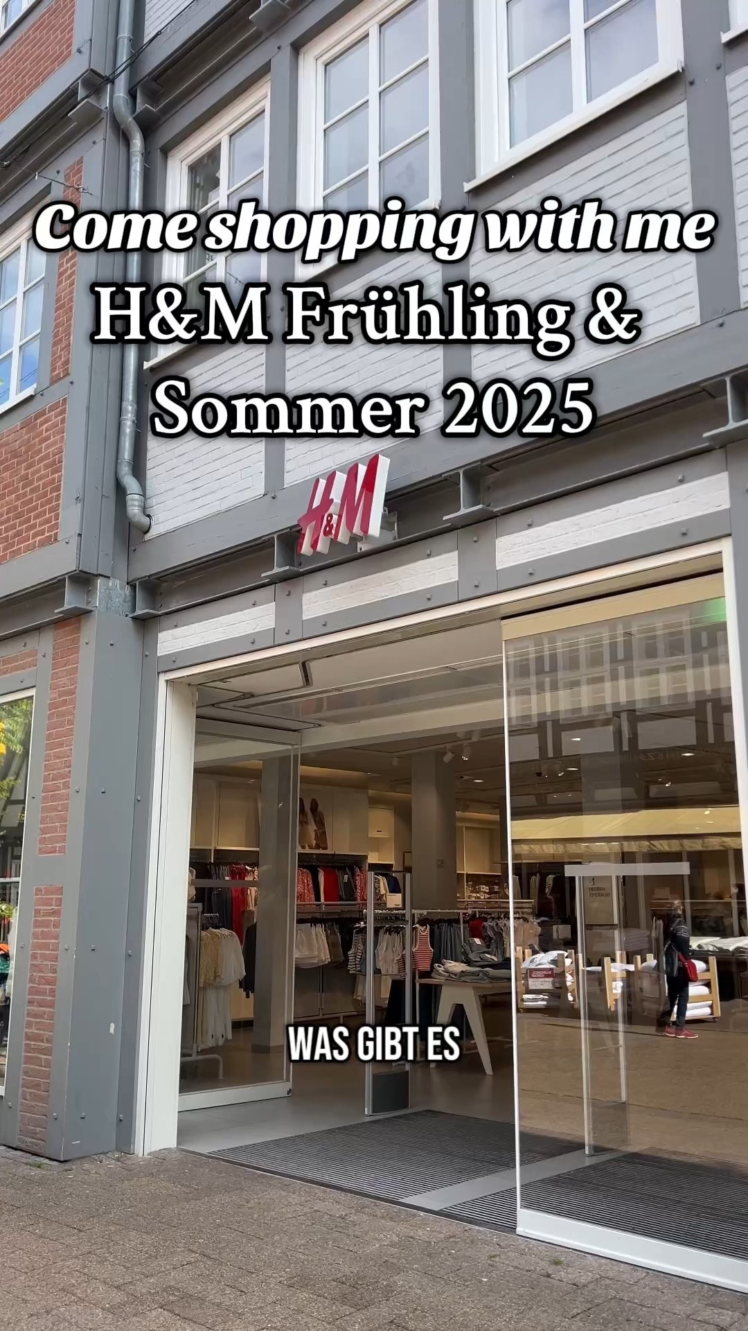 Bei H&M in der Stores ist auch endlich mal angekommen, dass Buttergelb total im Trend ist.
Kleiner Spoiler leider waren einige der Teile super durchsichtig, weshalb ich nichts gekauft habe 🫣

#LTKkleider #LTKsummer #LTKdeutschland