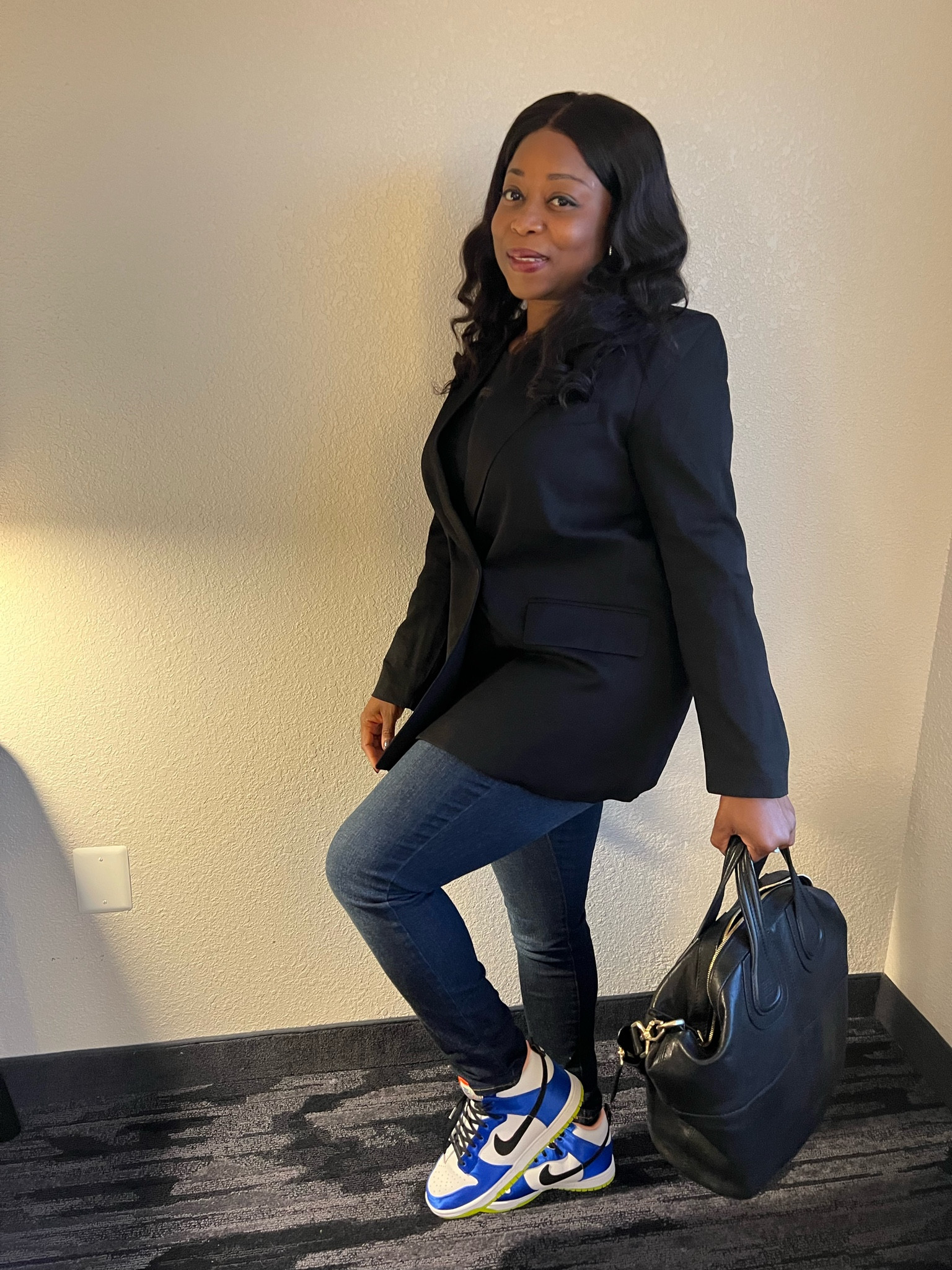 A blazer with sneakers look @blackblazer @nikedunk @dunksneakers @hm @nike 